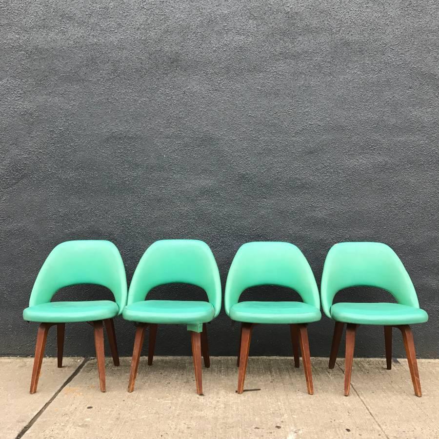 American Eero Saarinen for Knoll Side Chairs on Wooden Legs for Re-Upholstery