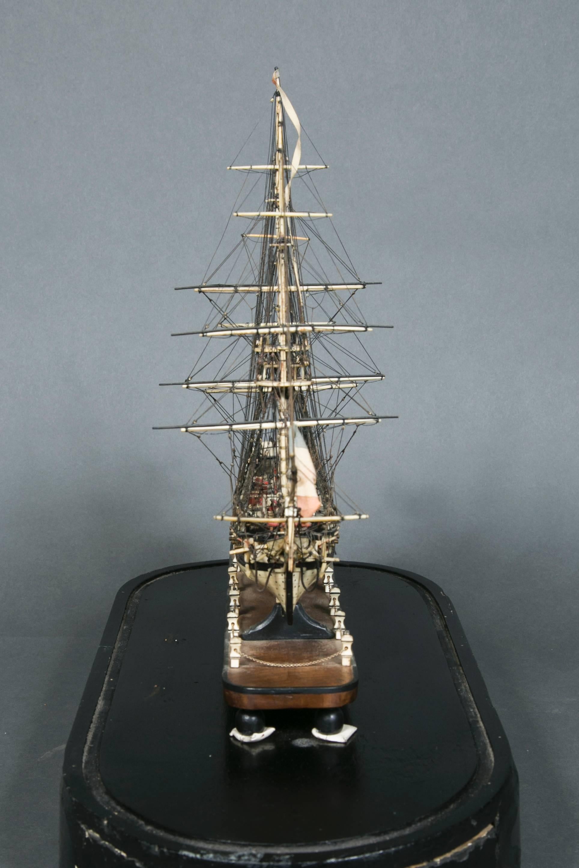 Outstanding Vessel Model under Glass, Early 19th Century For Sale 1