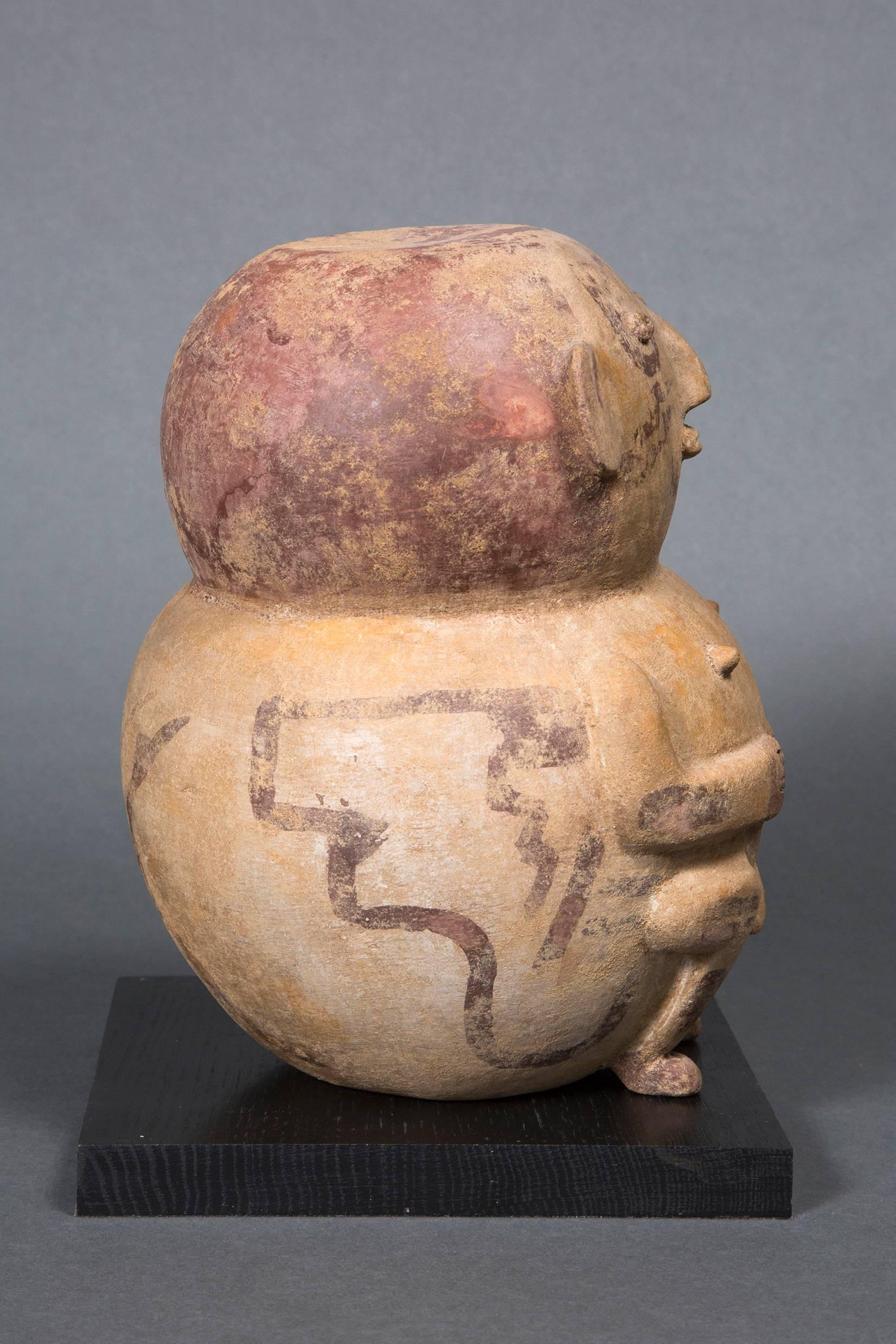 18th Century and Earlier Rare Funeral Urn, Rio Napo Region, Ecuador 200 BC J.C.-500 AD J.C For Sale