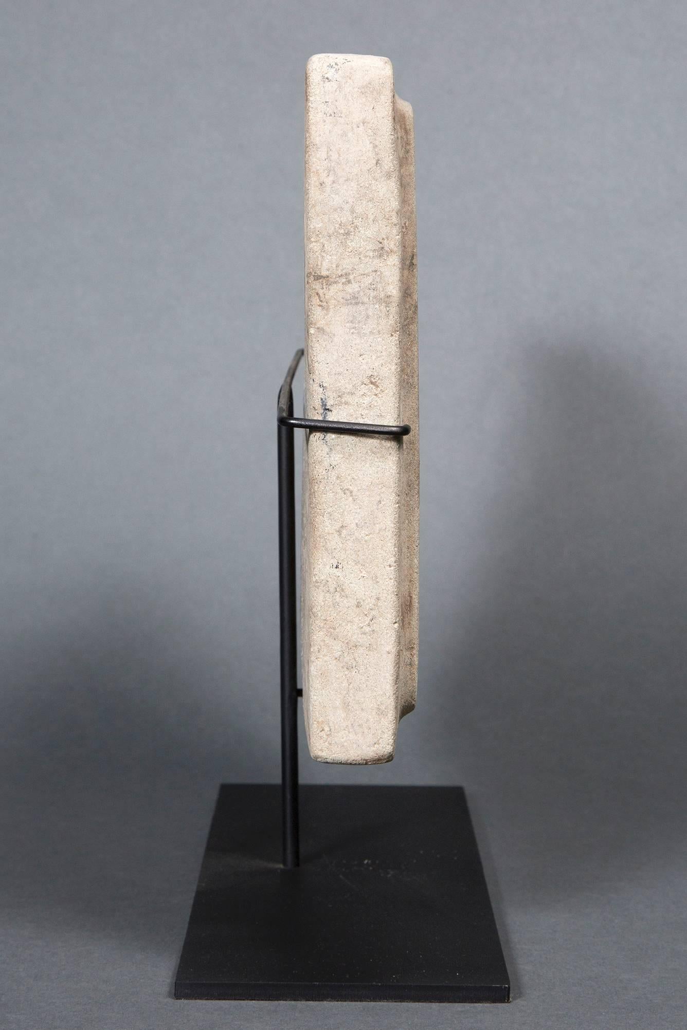 Ecuadorean Mysterious Engraved Pre-Valdivia Stone, Ecuador 3800-2800 BC For Sale