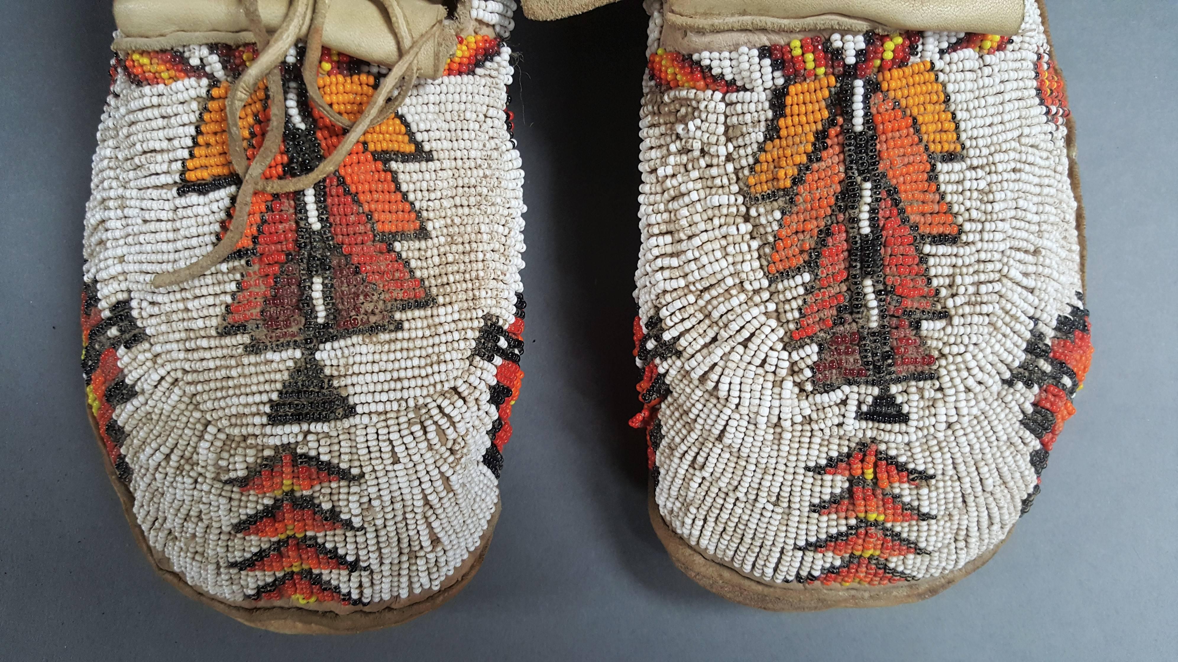 Native American Pair of Plains Indians Moccasins, USA, Early 20th Century For Sale