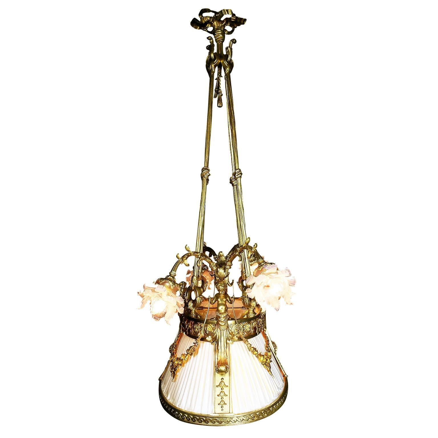 French 19th-20th Century Belle Epoque Gilt-Bronze Figural Nine-Light Chandelier In Excellent Condition In Los Angeles, CA