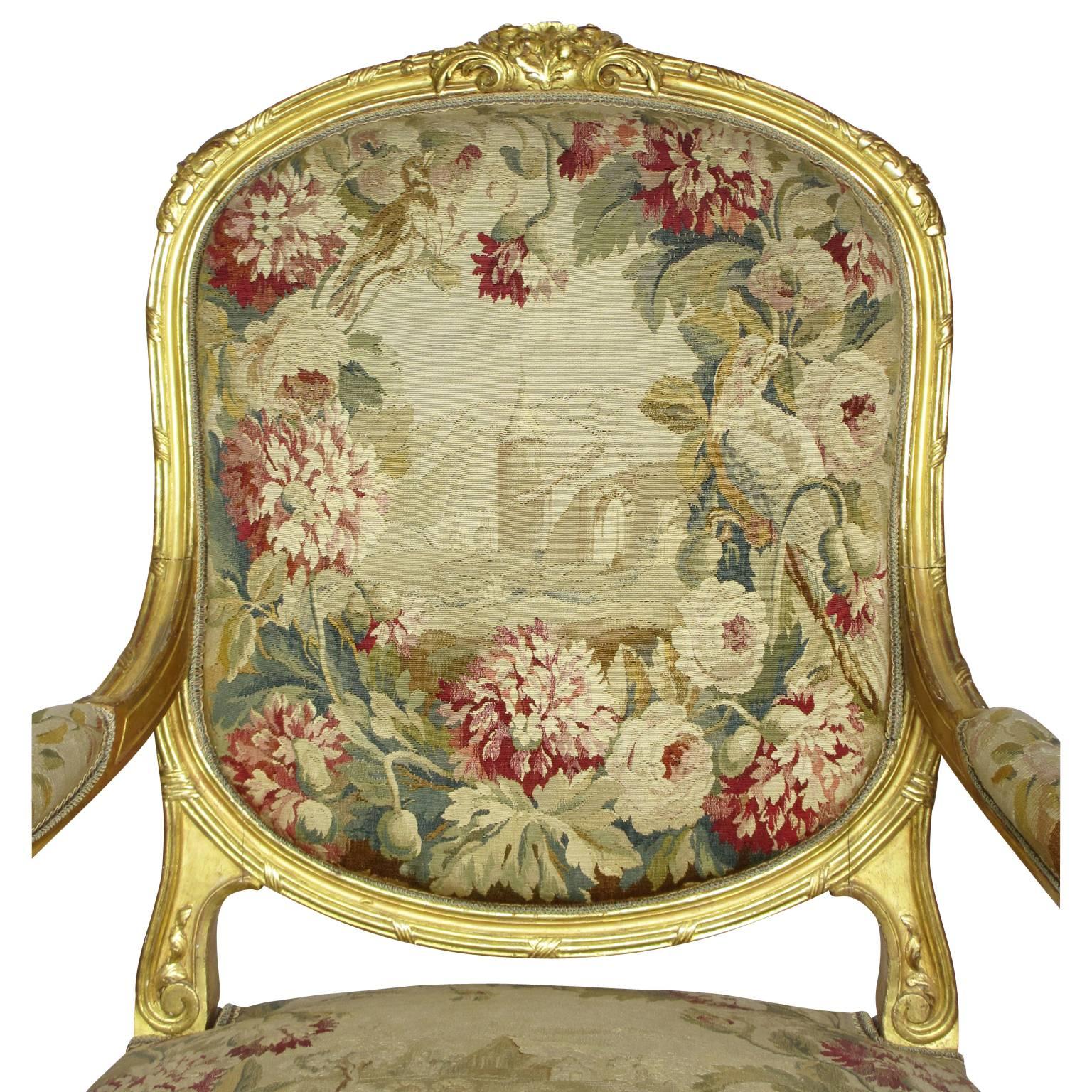 Suite de trois pièces en bois doré et salon d'Aubusson de style Louis XV du 19ème siècle français en vente 1