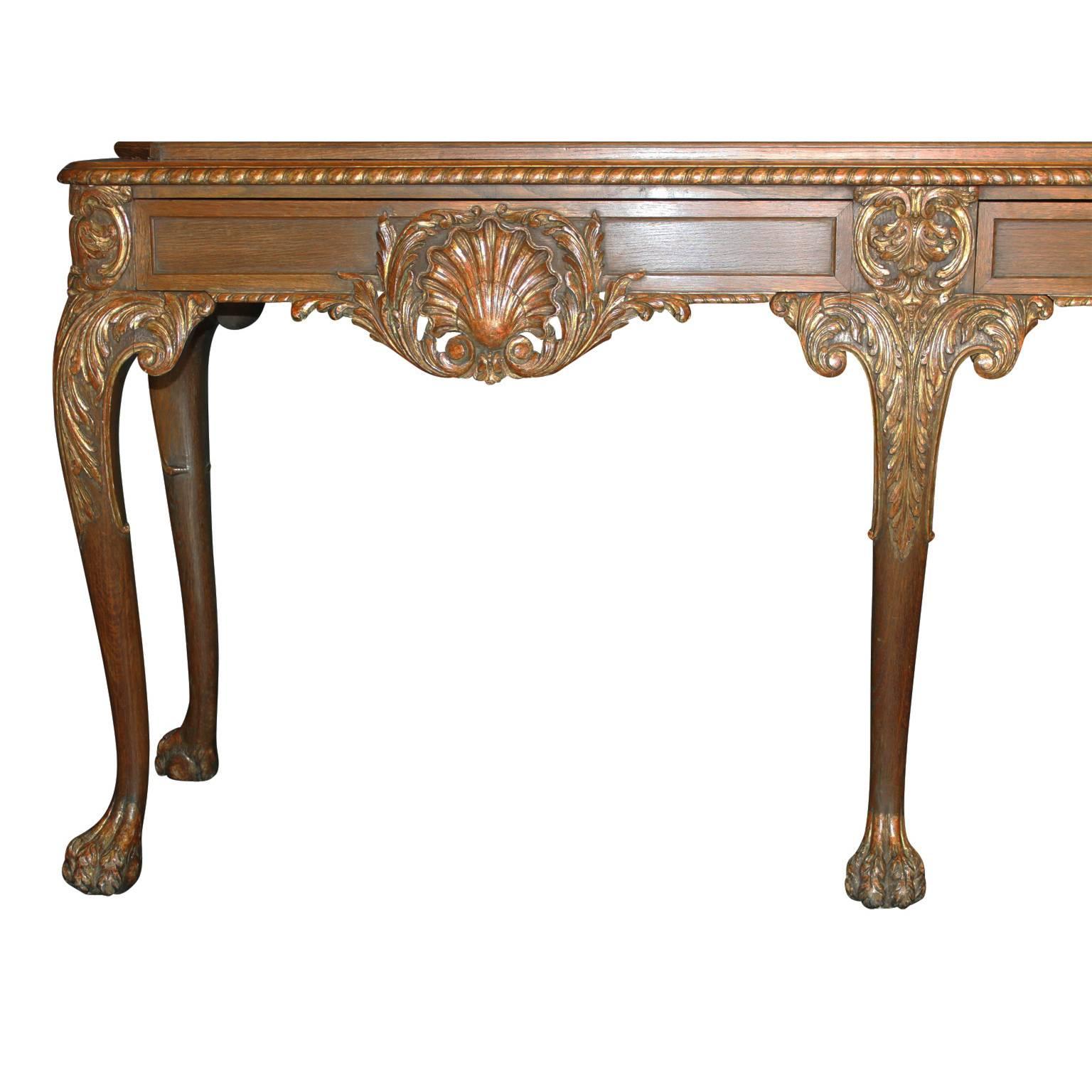 Rare English 19th-20th Century Chippendale Style Carved and Parcel-Gilt Vitrine For Sale 1