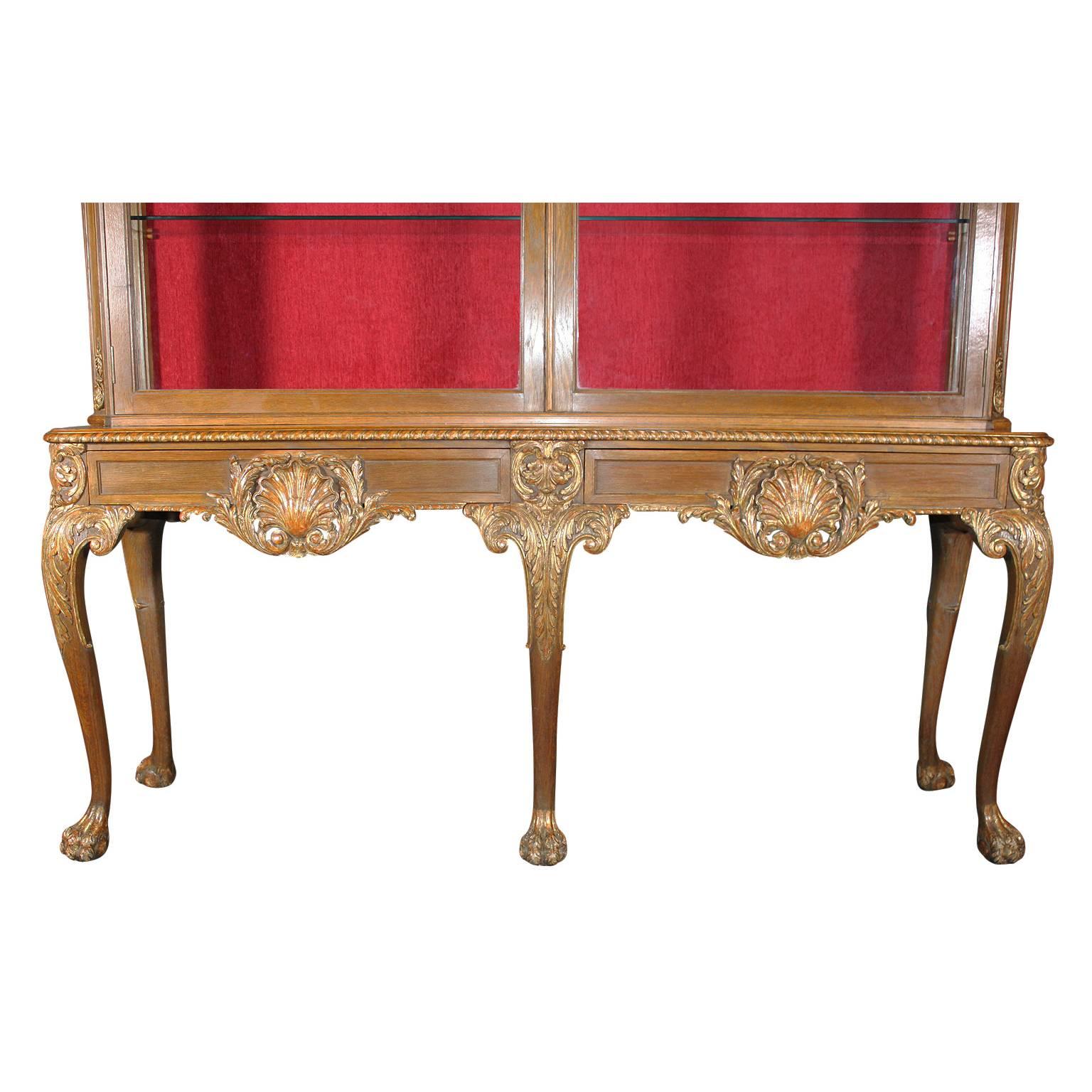 Early 20th Century Rare English 19th-20th Century Chippendale Style Carved and Parcel-Gilt Vitrine For Sale