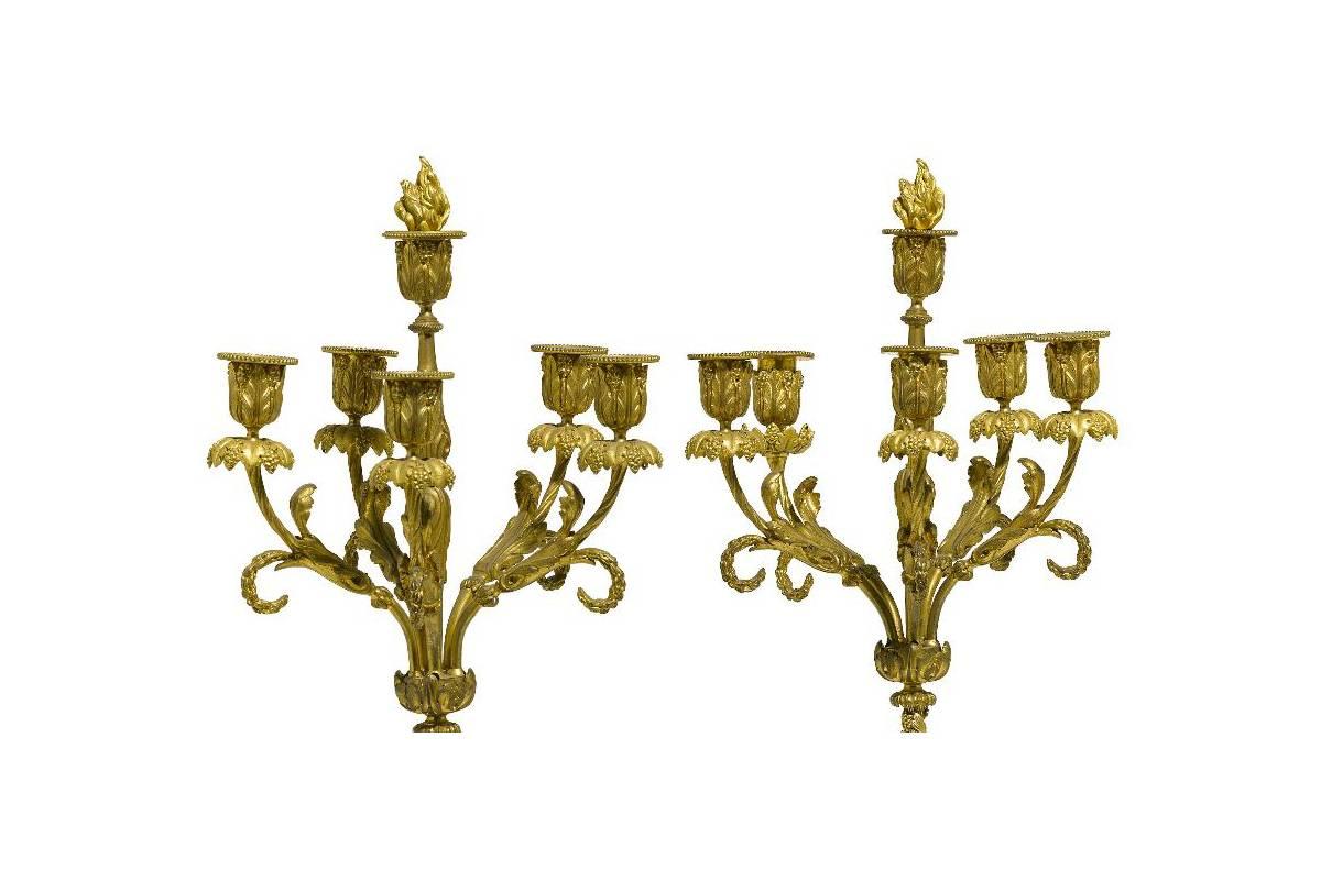 Pair of French 19th Century Louis XV Style Gilt Bronze Candelabra with Cherubs For Sale 1
