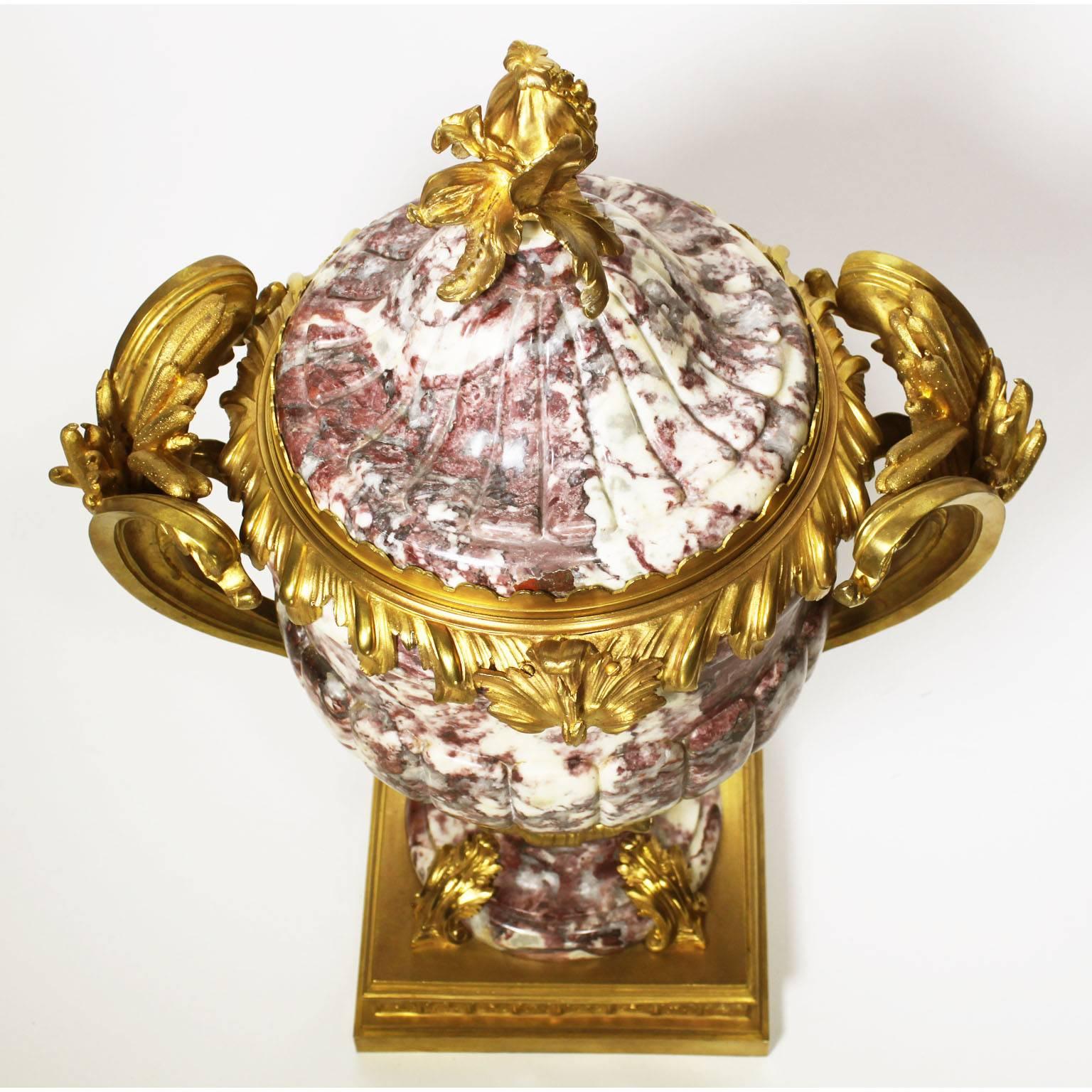 French 19th-20th Century Louis XV Style Ormolu-Mounted Marble Urn In Good Condition For Sale In Los Angeles, CA