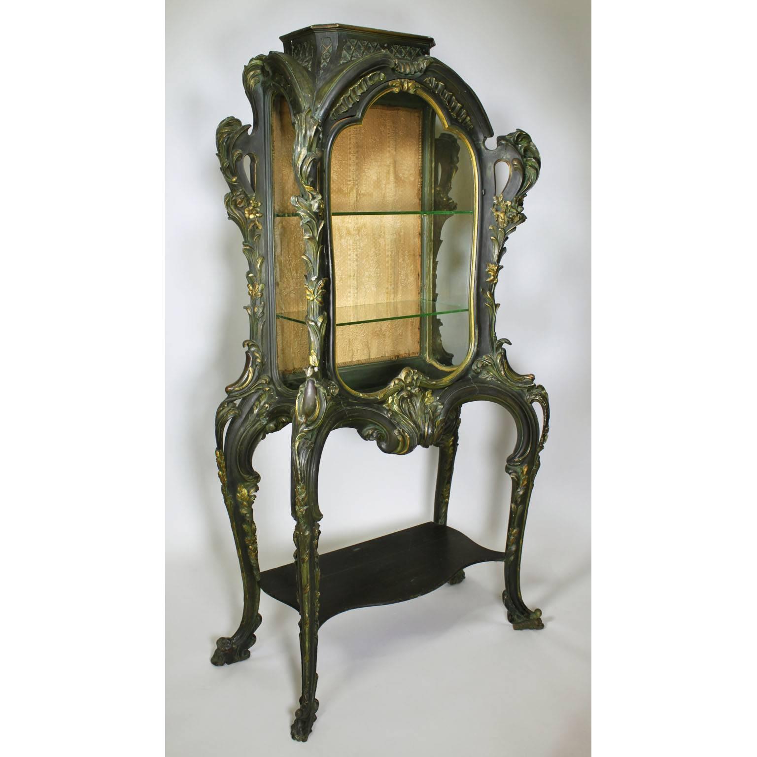 Whimsical French 19th-20th Century Art Nouveau Parcel-Gilt Wood Carved Vitrine In Fair Condition In Los Angeles, CA