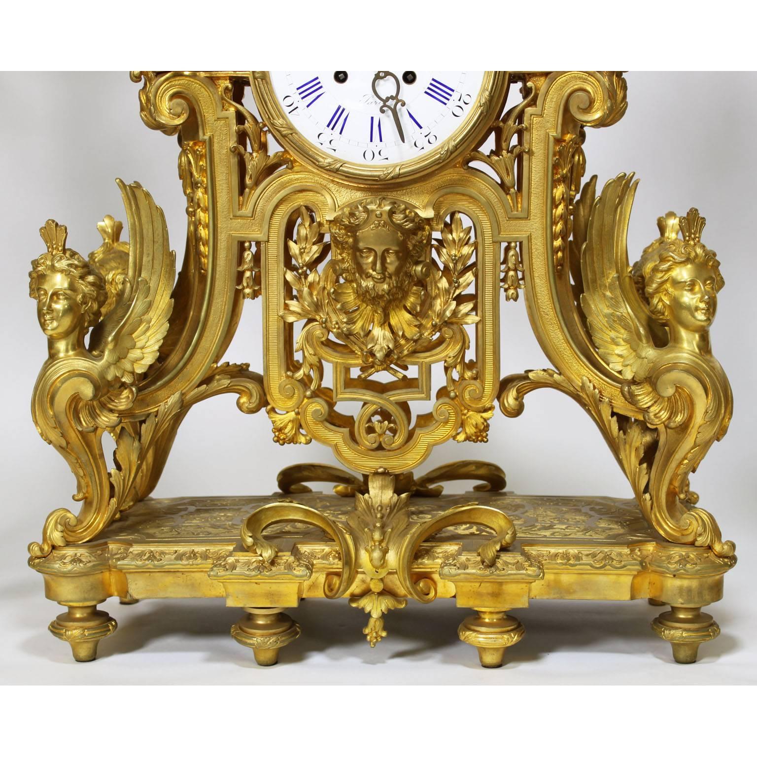 French 19th Century Louis XIV Style Figural Ormolu Clock Garniture, Raingo Frers In Good Condition For Sale In Los Angeles, CA