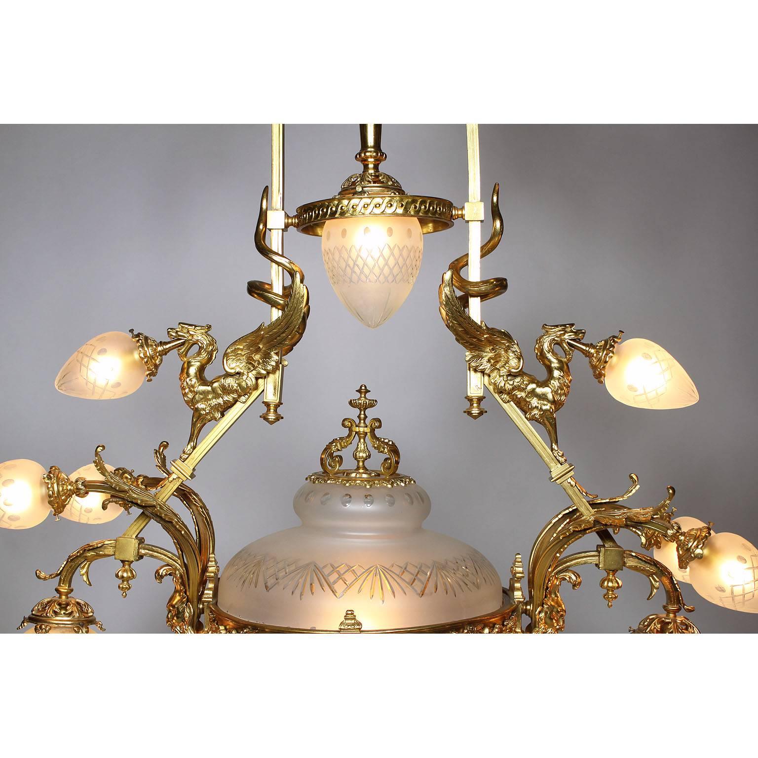 French Belle Epoque 19th-20th Century Neoclassical Style Gilt-Bronze Chandelier In Good Condition For Sale In Los Angeles, CA