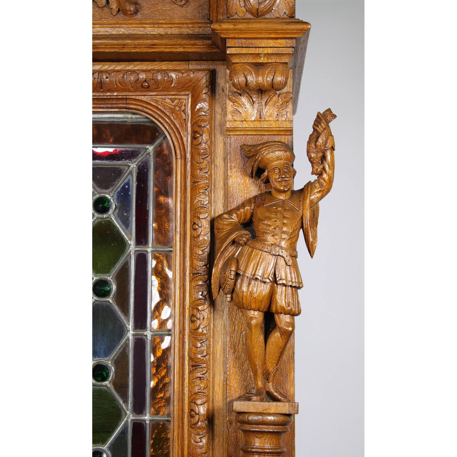 Verre teinté Grande crédence italienne de style baroque du XIXe siècle en chêne sculpté avec figures en vente