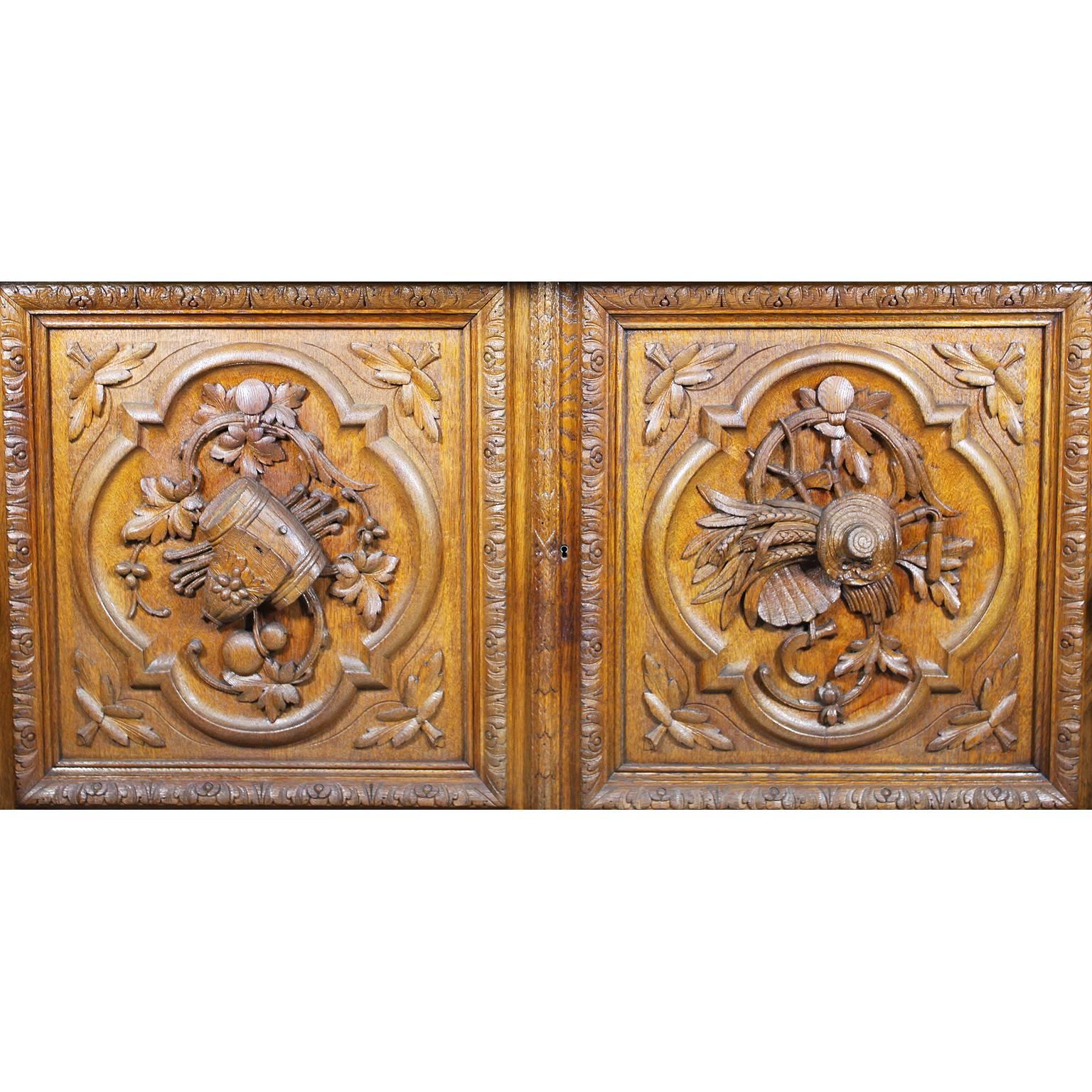 Large Italian 19th Century Baroque Style Oak-Carved Figural Credenza Cabinet For Sale 3