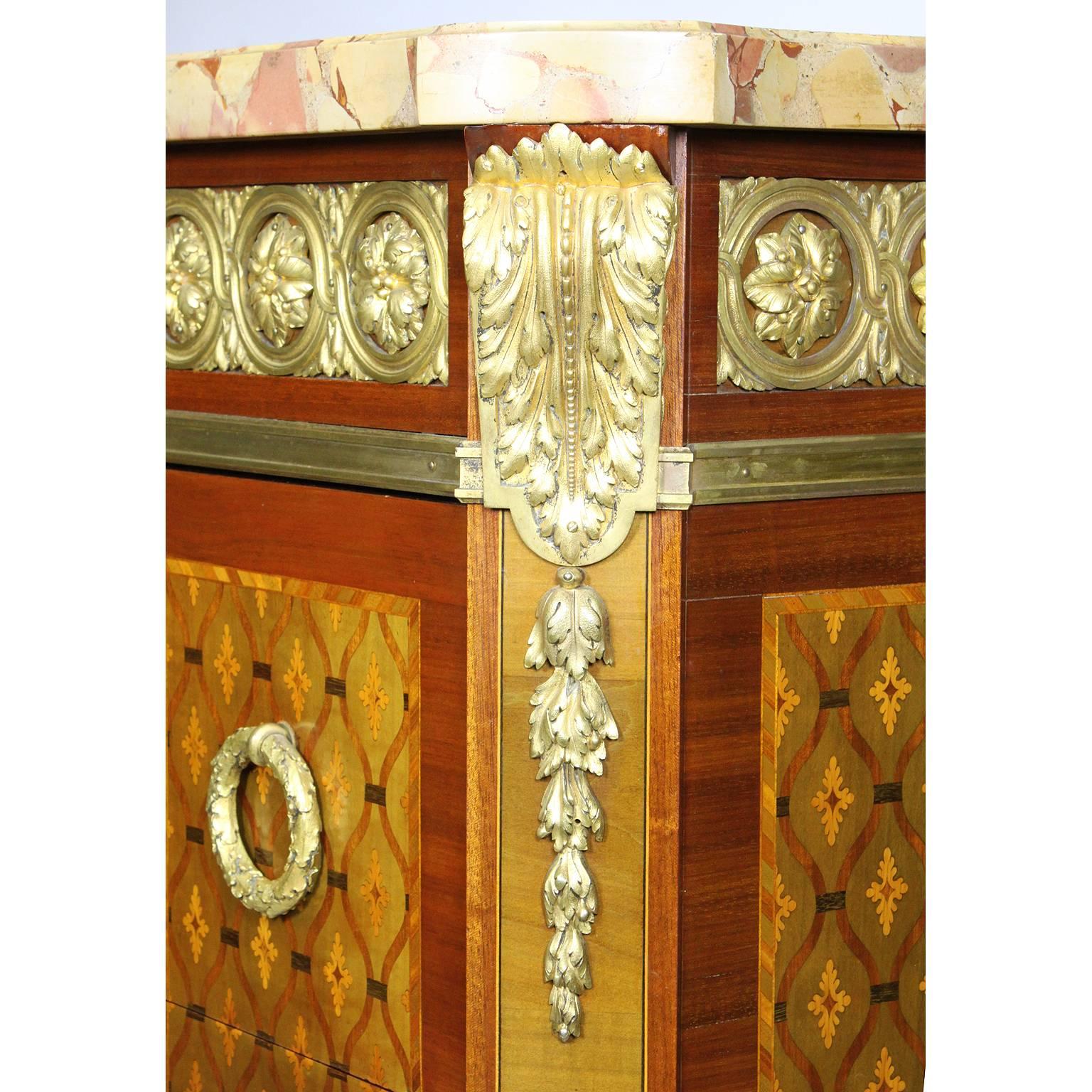 French 19th Century Finely Chased Ormolu Mounted Regence Style Marquetry Commode In Good Condition For Sale In Los Angeles, CA