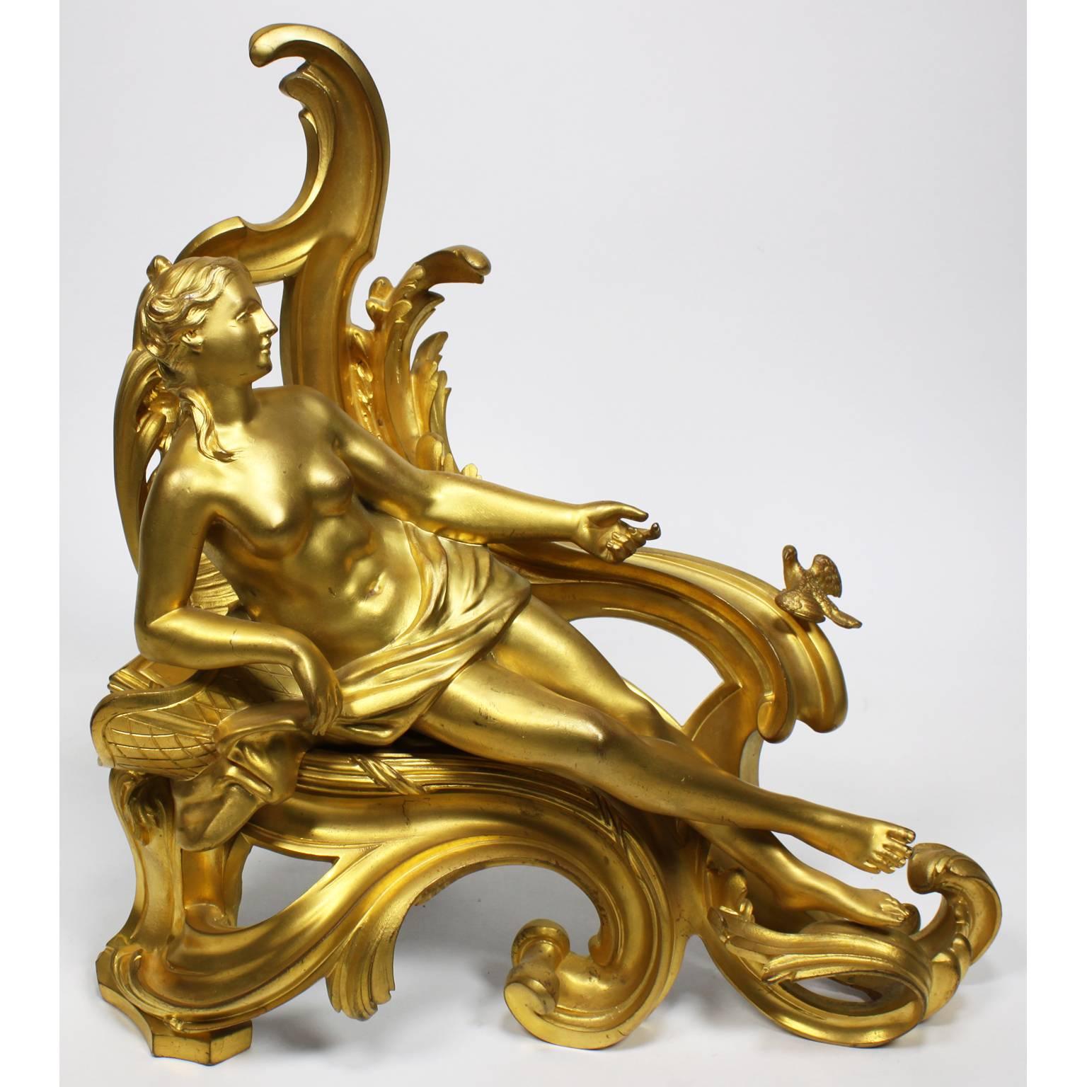 Français Paire de chenets français de style Louis XV du XIXe siècle en bronze doré par Bouhon Frers en vente