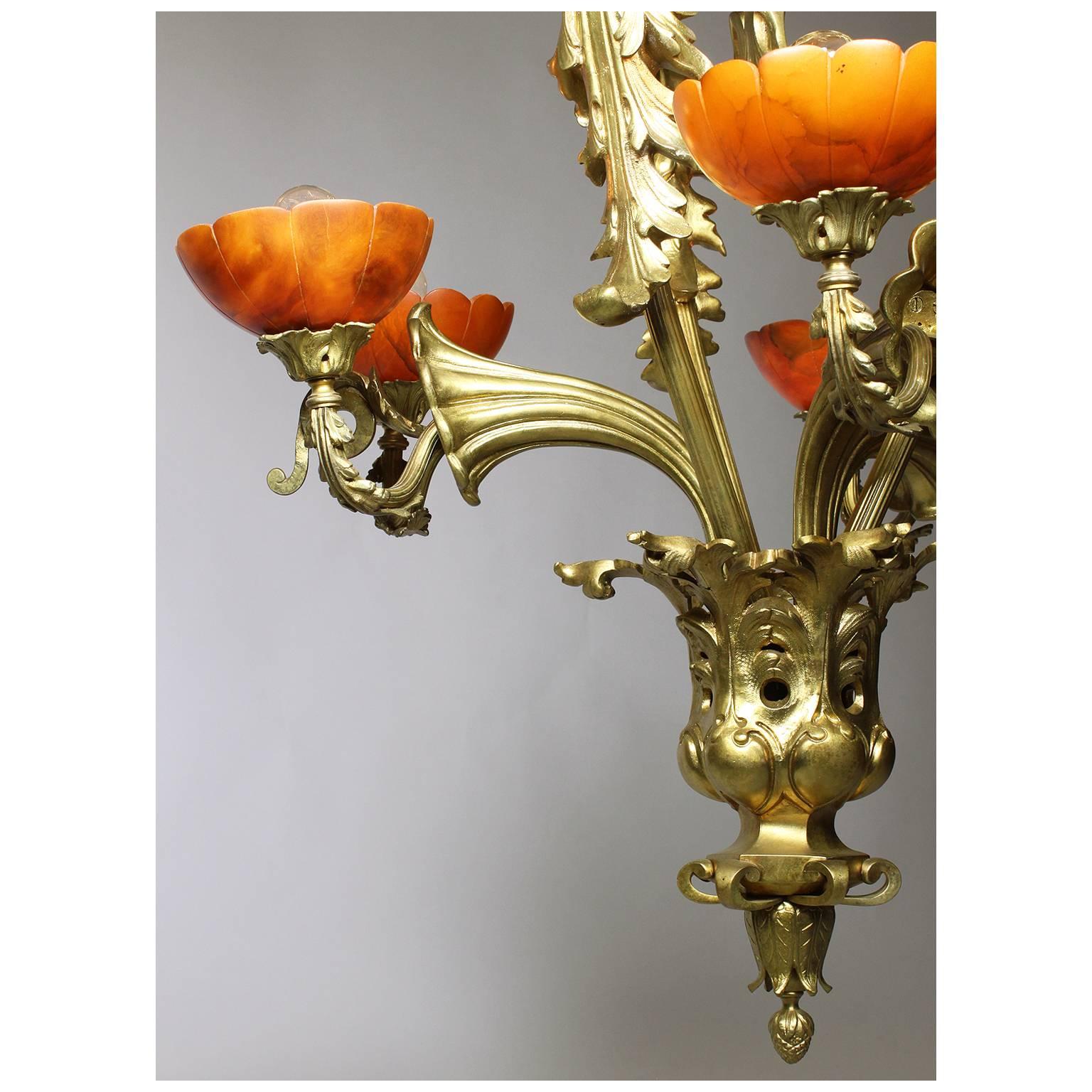 French Belle Époque Early 20th Century Gilt-Bronze & Alabaster Lilies Chandelier For Sale 1
