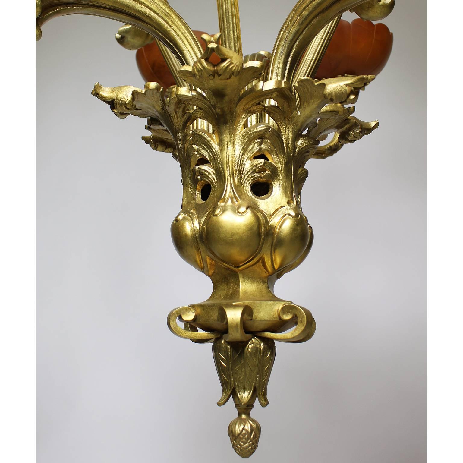 French Belle Époque Early 20th Century Gilt-Bronze & Alabaster Lilies Chandelier For Sale 4