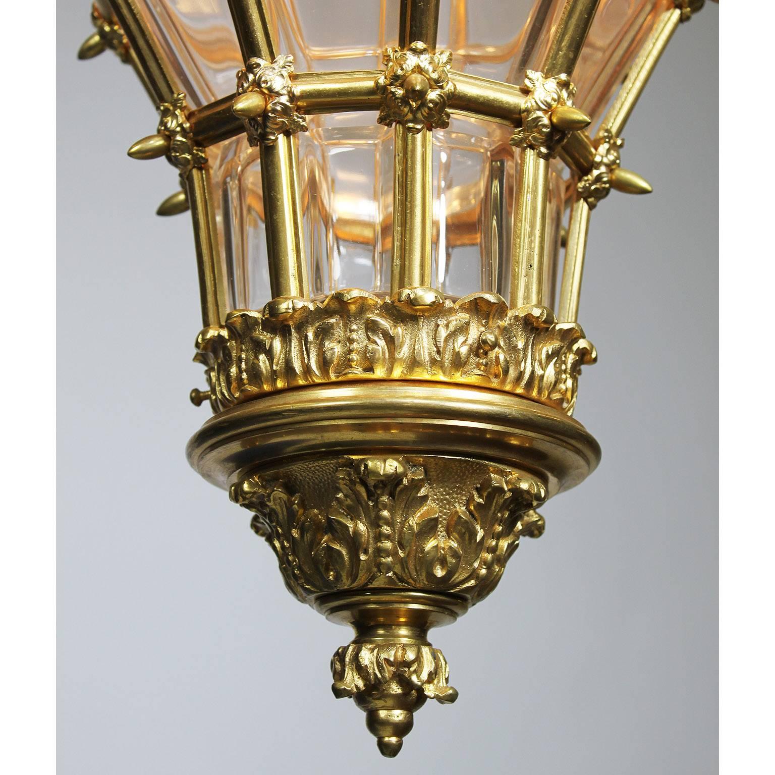 Charmante vergoldete Bronze-Laterne „Versailles“ im französischen Louis XIV.-Stil des 19. Jahrhunderts im Angebot 1