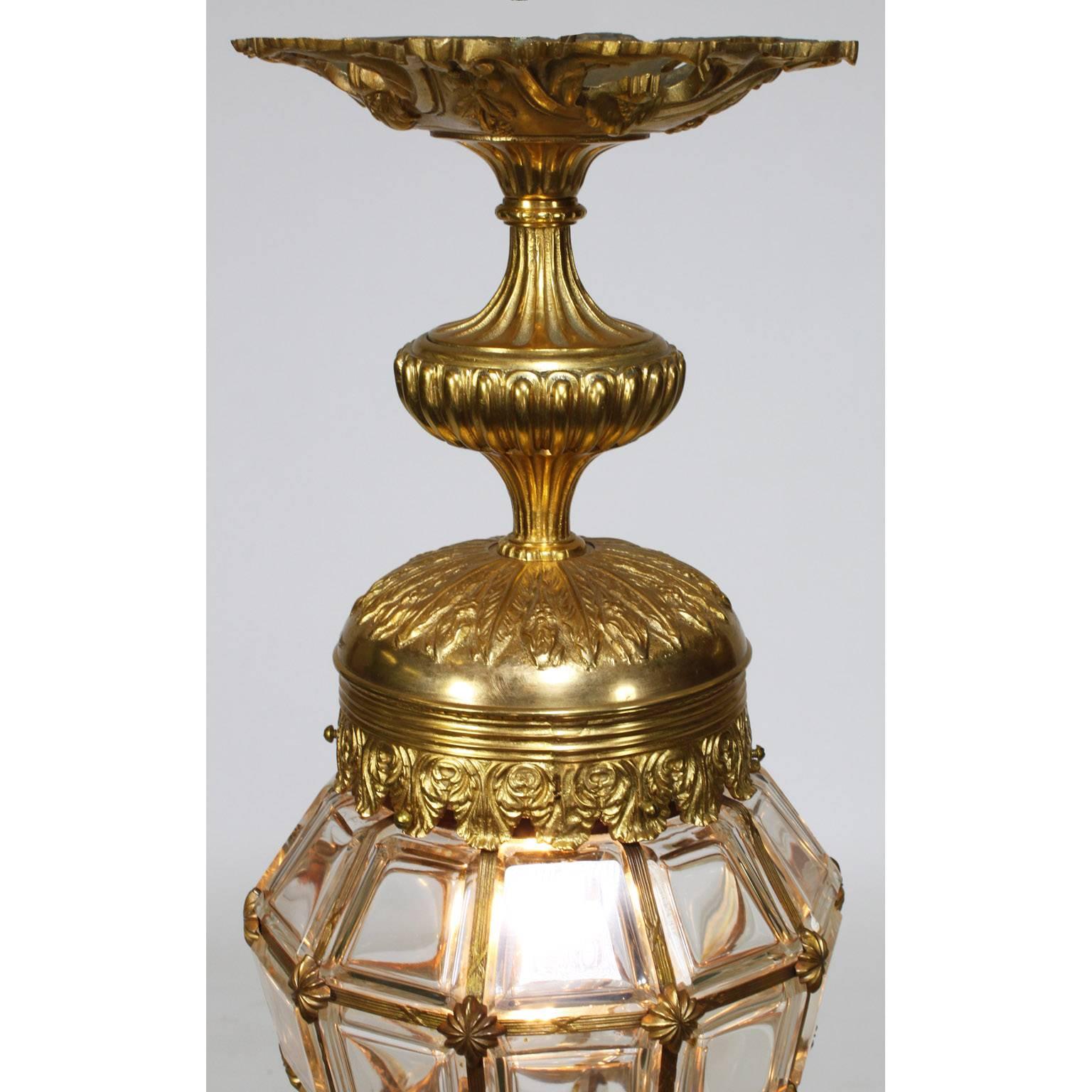 Vergoldete Bronze-Laterne im Louis XIV.-Stil des frühen 20. Jahrhunderts im „Versailles“-Stil (Französisch) im Angebot