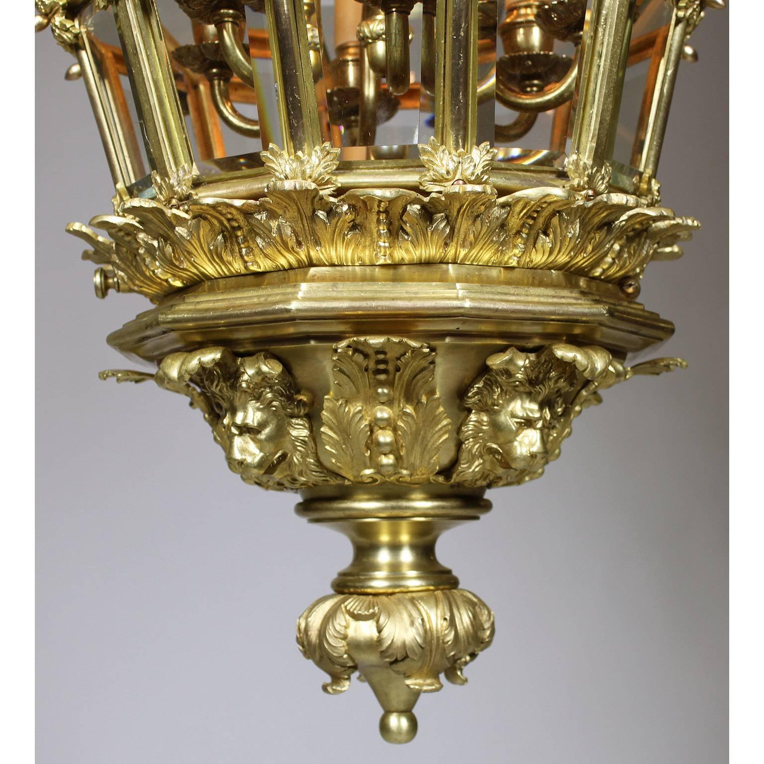 Französische palastartige „Versailles“-Laterne aus vergoldeter Bronze im Louis XIV.-Stil des 19. Jahrhunderts im Angebot 4