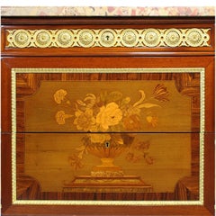 Belle commode néoclassique de style Louis XVI du 19ème siècle d'après Jean-Henri Riesener
