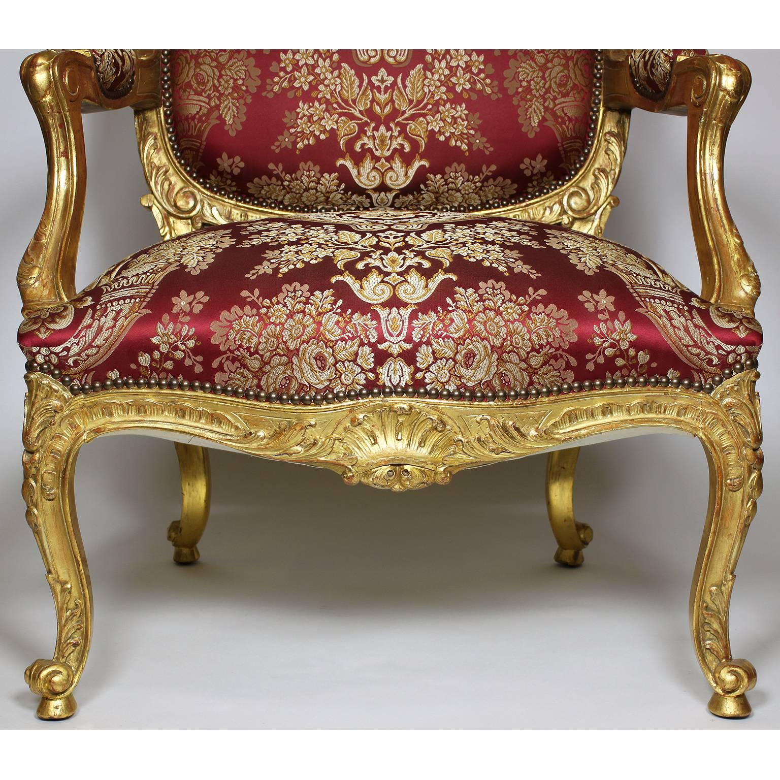 Fünfteilige, palastartige Salon-Suite aus geschnitztem vergoldetem Holz im Louis-XV-Stil des 19. Jahrhunderts im Angebot 1