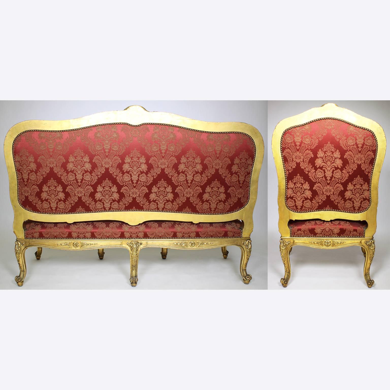 Dreiteilige, palastartige Salon-Suite aus geschnitztem vergoldetem Holz im Louis-XV-Stil des 19. Jahrhunderts im Angebot 3