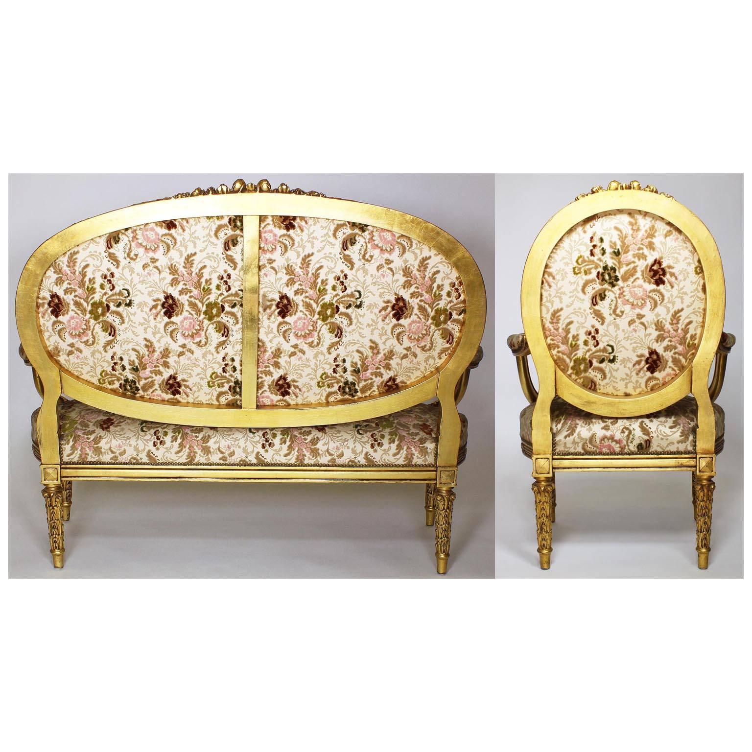 French 19th-20th Century Louis XV Style Giltwood Carved Five-Piece Salon Suite For Sale 1