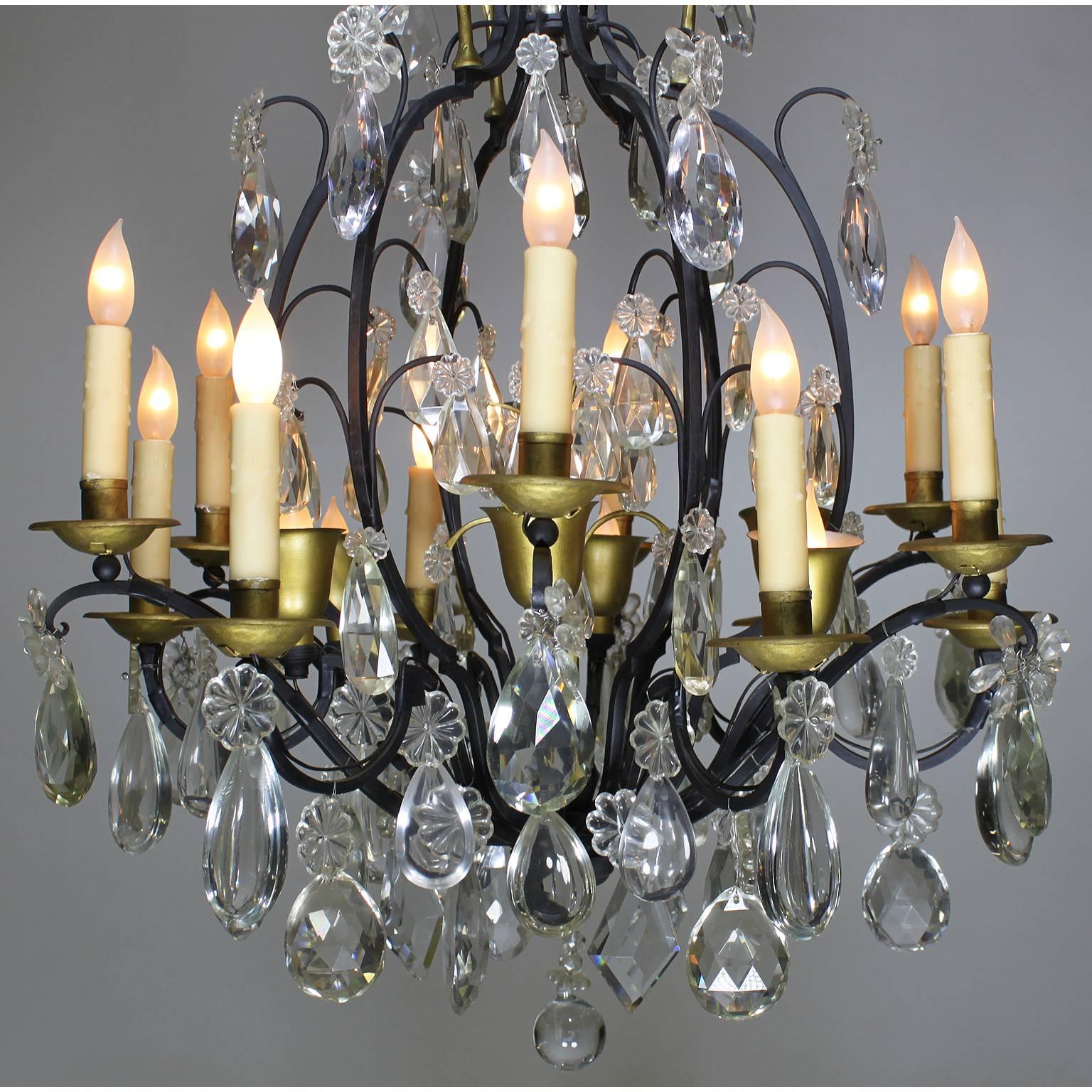 French 19th-20th Century Louis XV Style Wrought Iron Eighteen-Light Crystal Chandelier For Sale