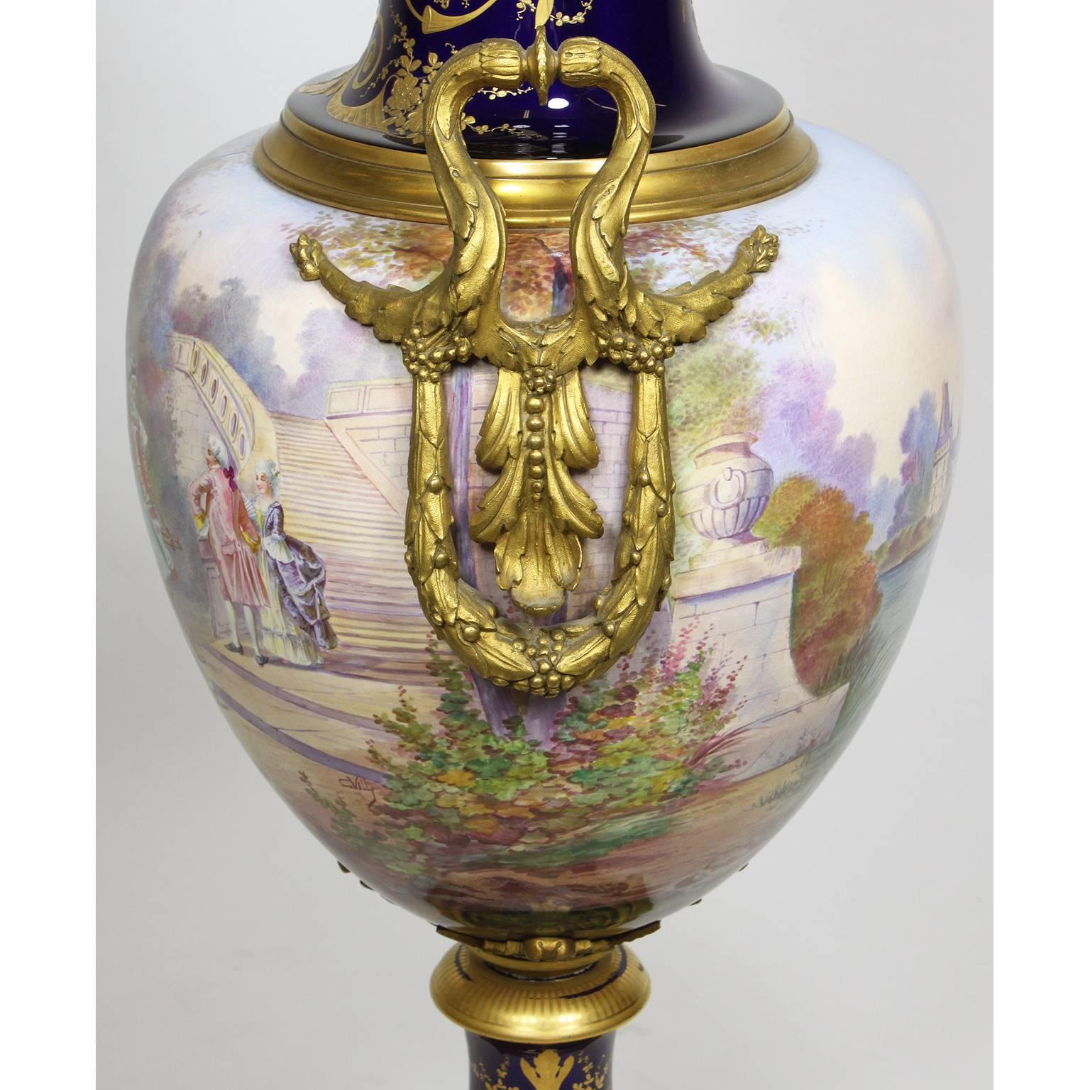 French 19th Century Napoleon III Sévres Style Porcelain and Ormolu Mounted Urn For Sale 2