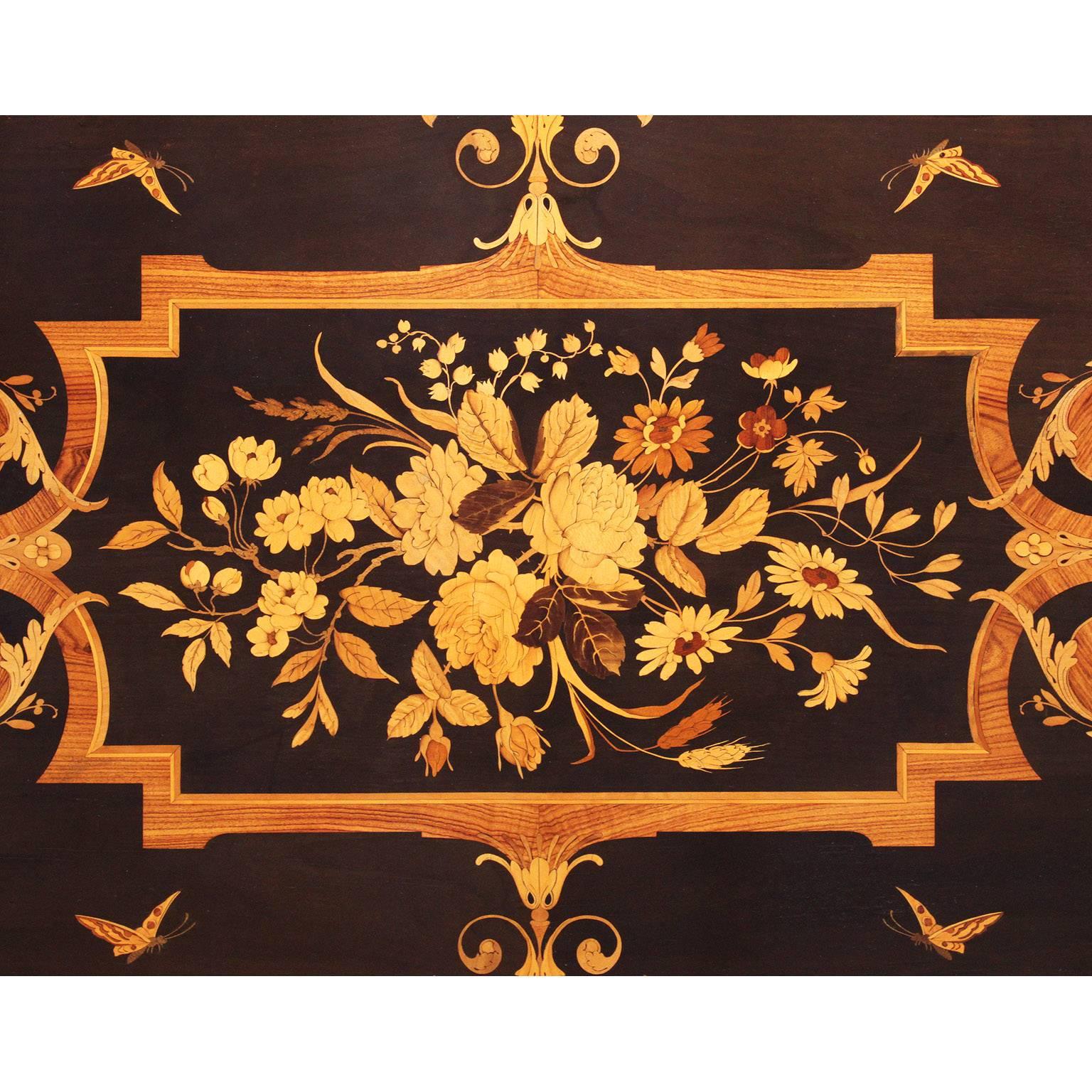 Französischer Schreibtisch im Louis-XVI.-Stil des 19. Jahrhunderts mit vergoldeter Bronze im Angebot 4
