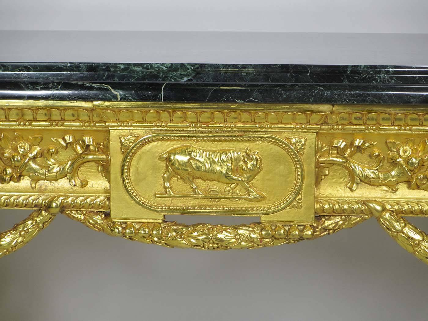 Palastische Französisch 19. Jahrhundert Empire-Stil Giltwood geschnitzt Adler Center Table (Marmor) im Angebot