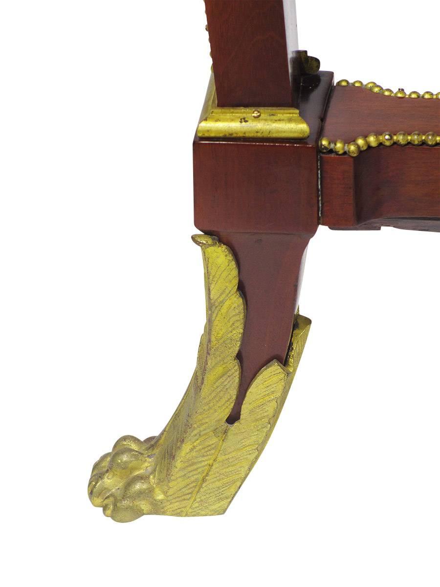 19. Jahrhundert Louis XV Stil Goldbronze montierter Gueridon-Beistelltisch „Pietra Dura“ im Angebot 1