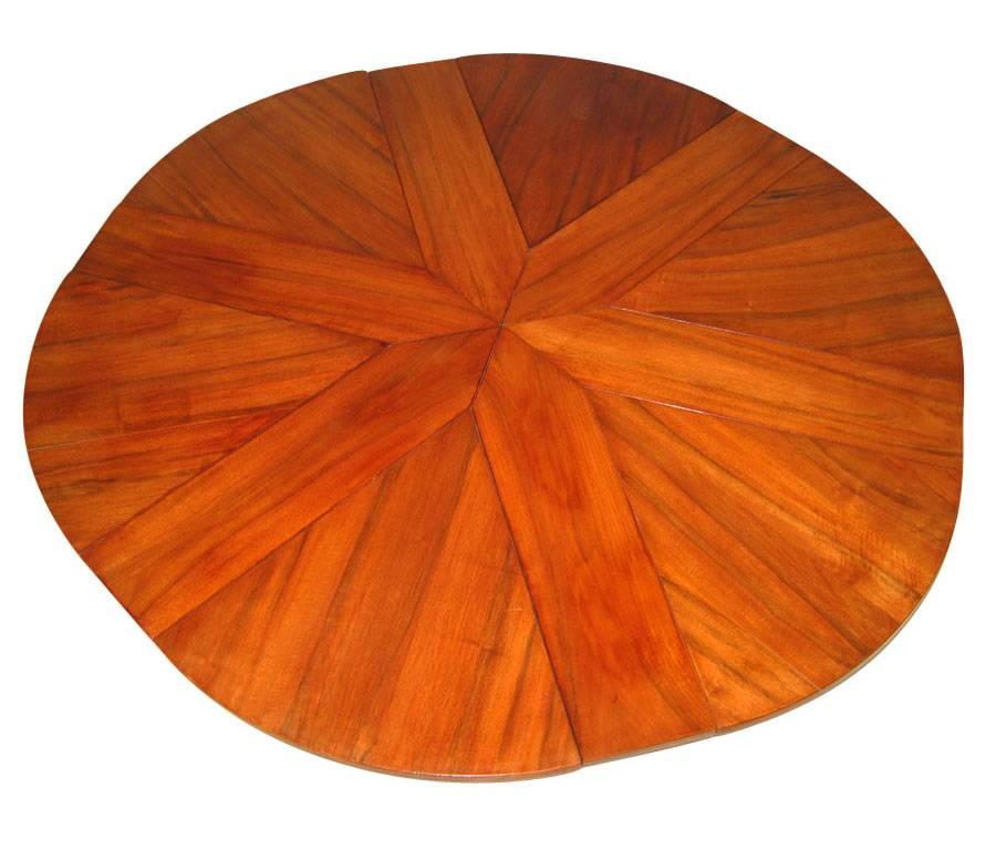 20th Century William IV Style Mahogany Segmented Top Circular Dining Table After Robert Jupe
