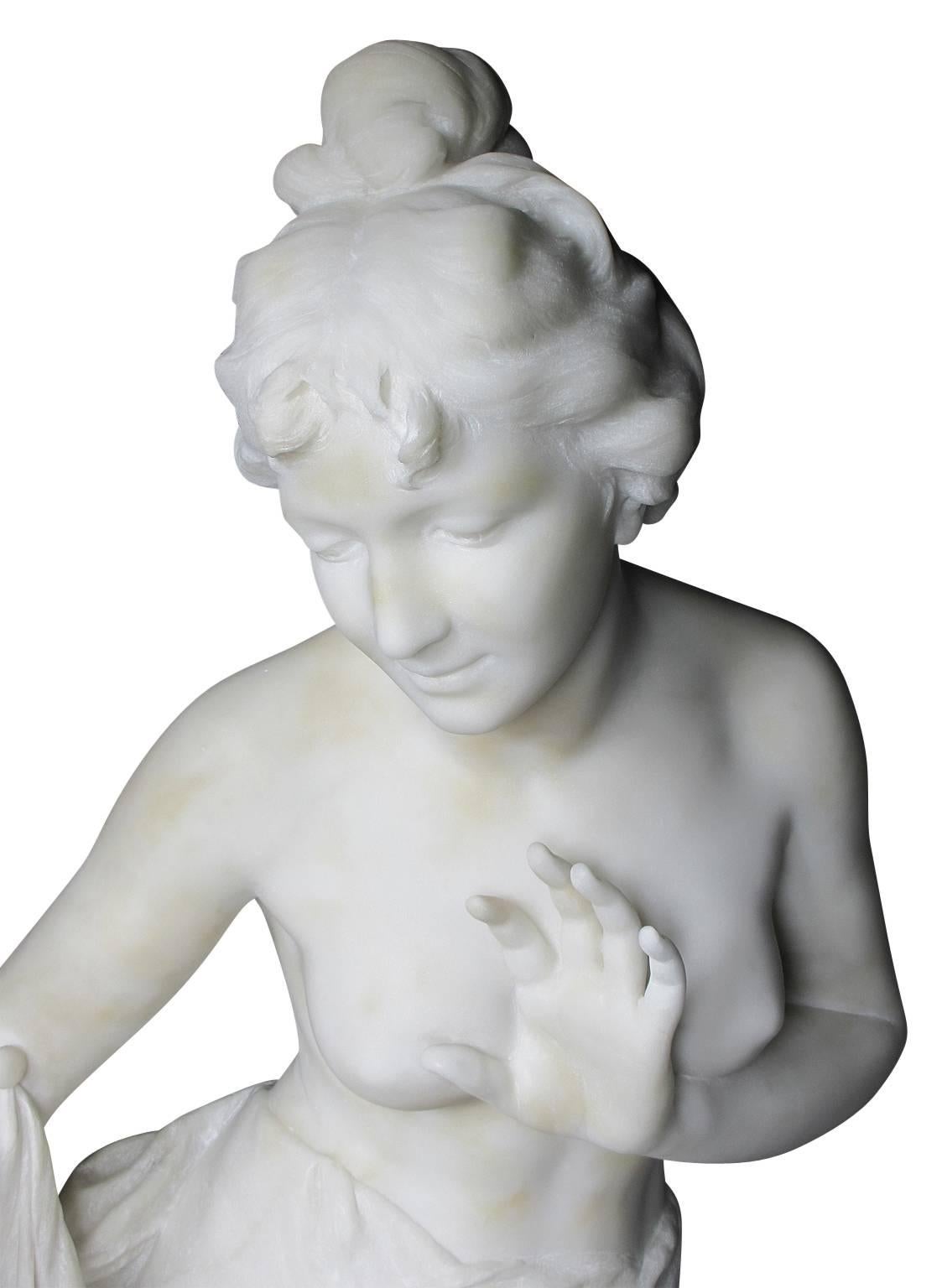 Rococo Sculpture italienne en marbre grandeur nature du 19ème siècle intitulée « À la recherche de l'amour ». en vente