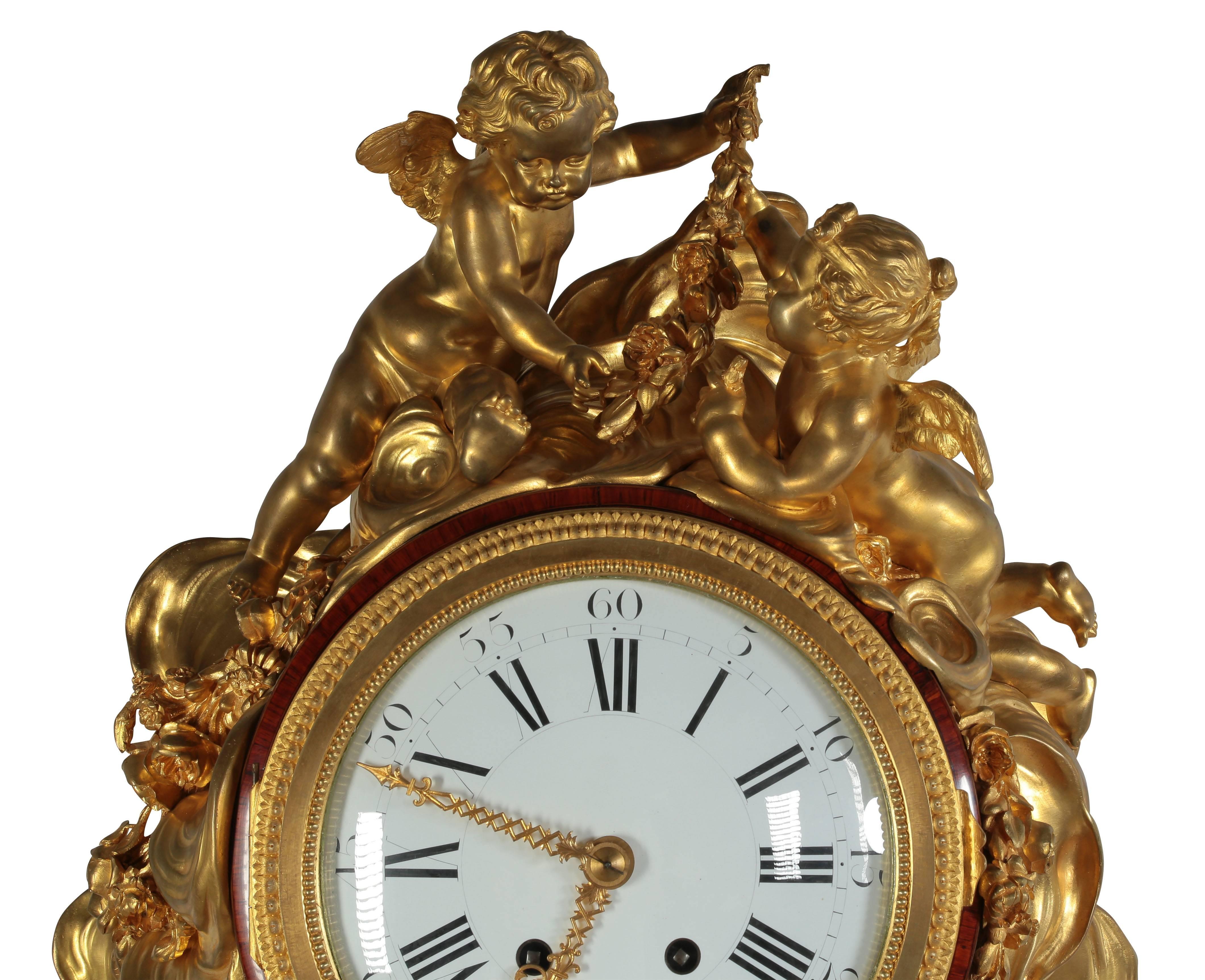 Français Pendule de style Louis XVI à chérubin, d'après Jean-Henri Riesener, 19e C. en vente