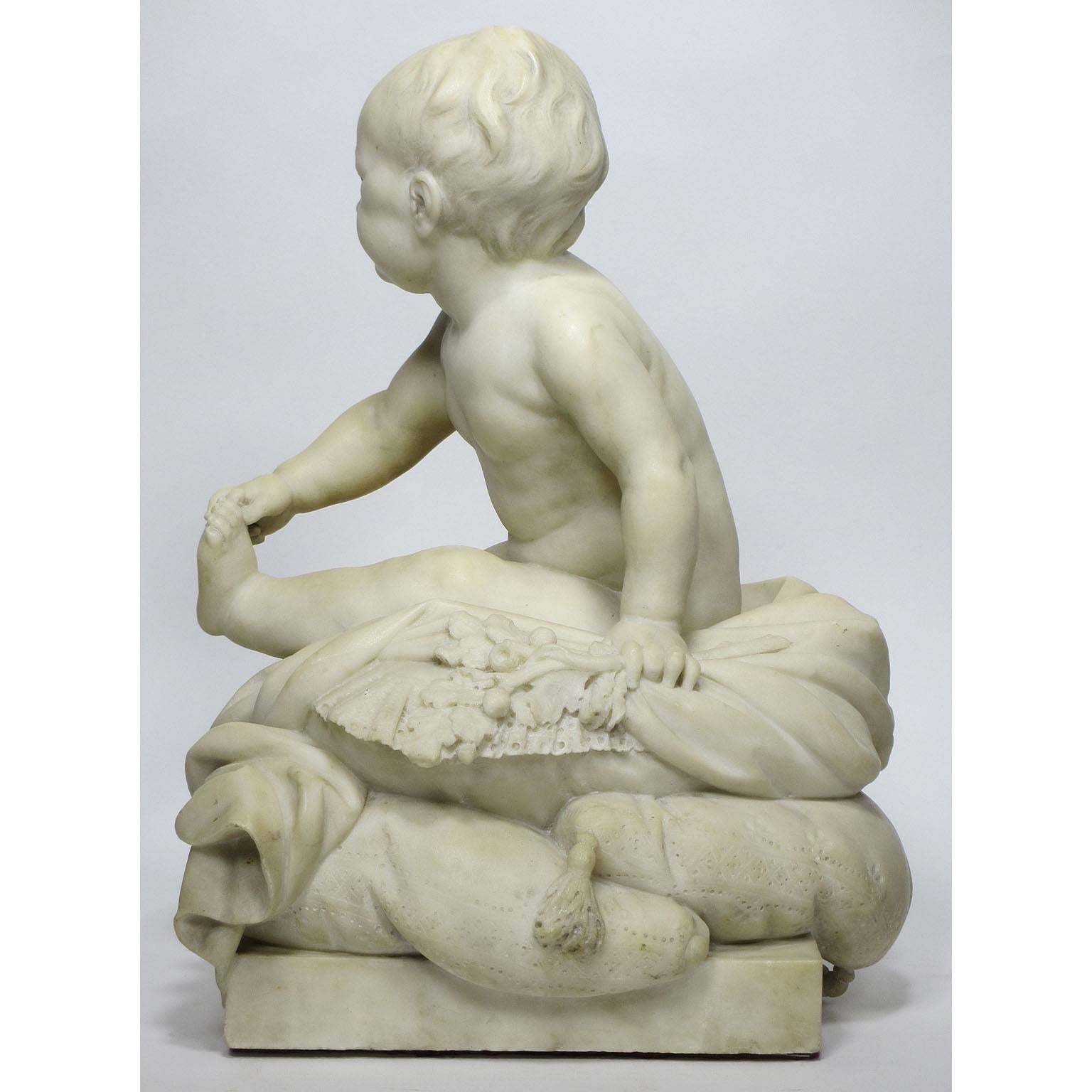 Rococo Sculpture en marbre sculpté du XIXe siècle représentant un jeune garçon Prince sur un oreiller en vente