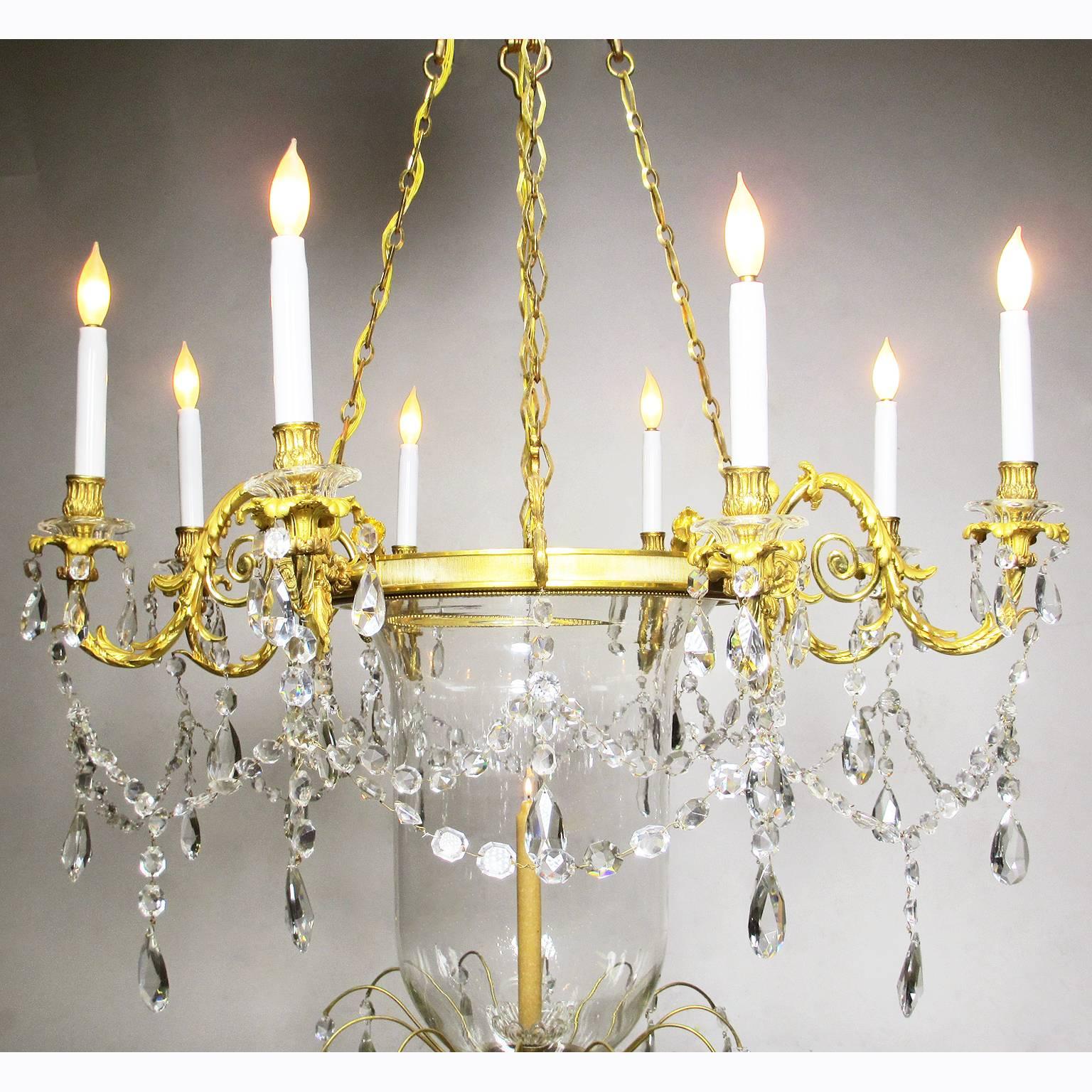 Francese Lampadario in stile Luigi XV del XIX secolo in Ormolu e vetro tagliato di Mottheau et Fils in vendita