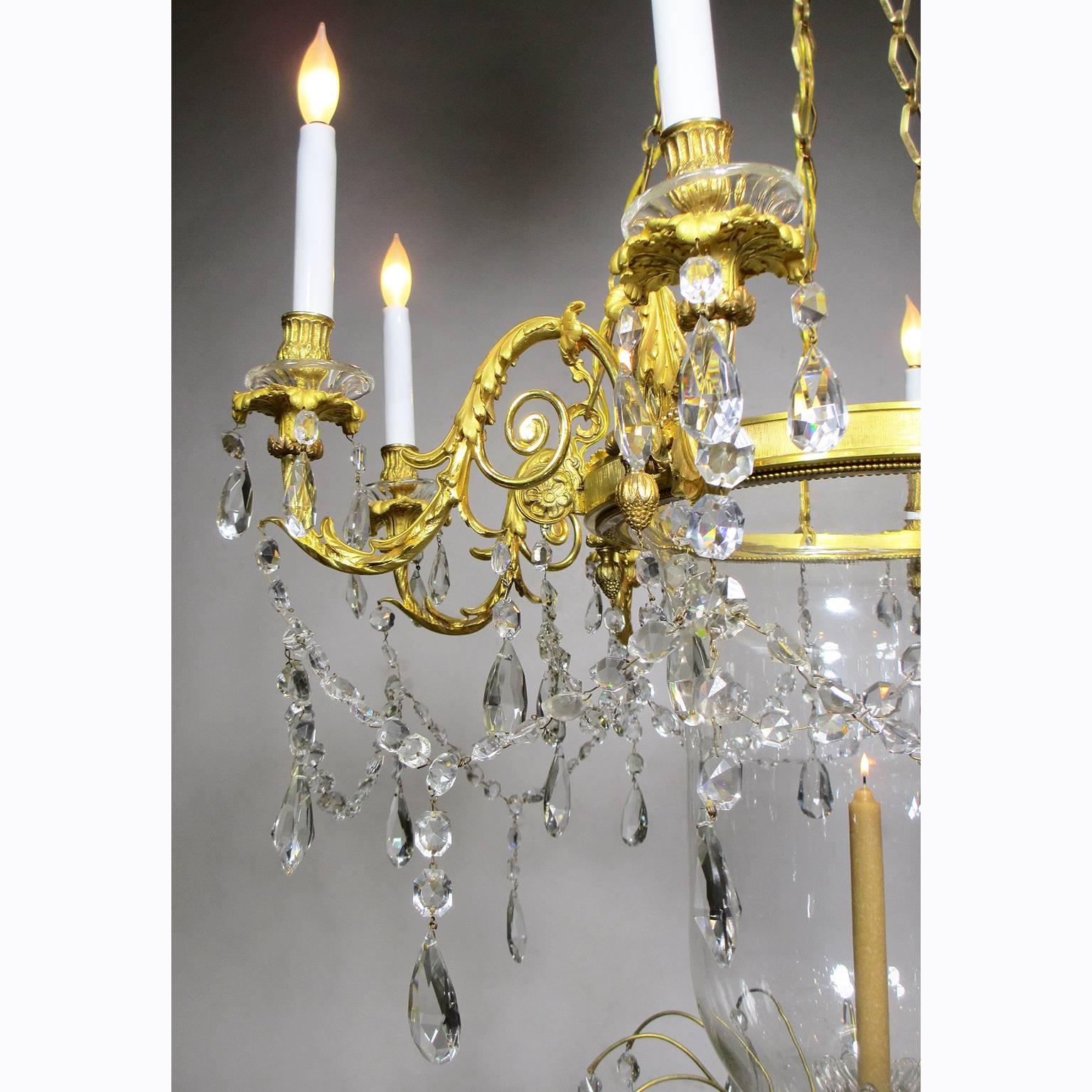 Dorato Lampadario in stile Luigi XV del XIX secolo in Ormolu e vetro tagliato di Mottheau et Fils in vendita
