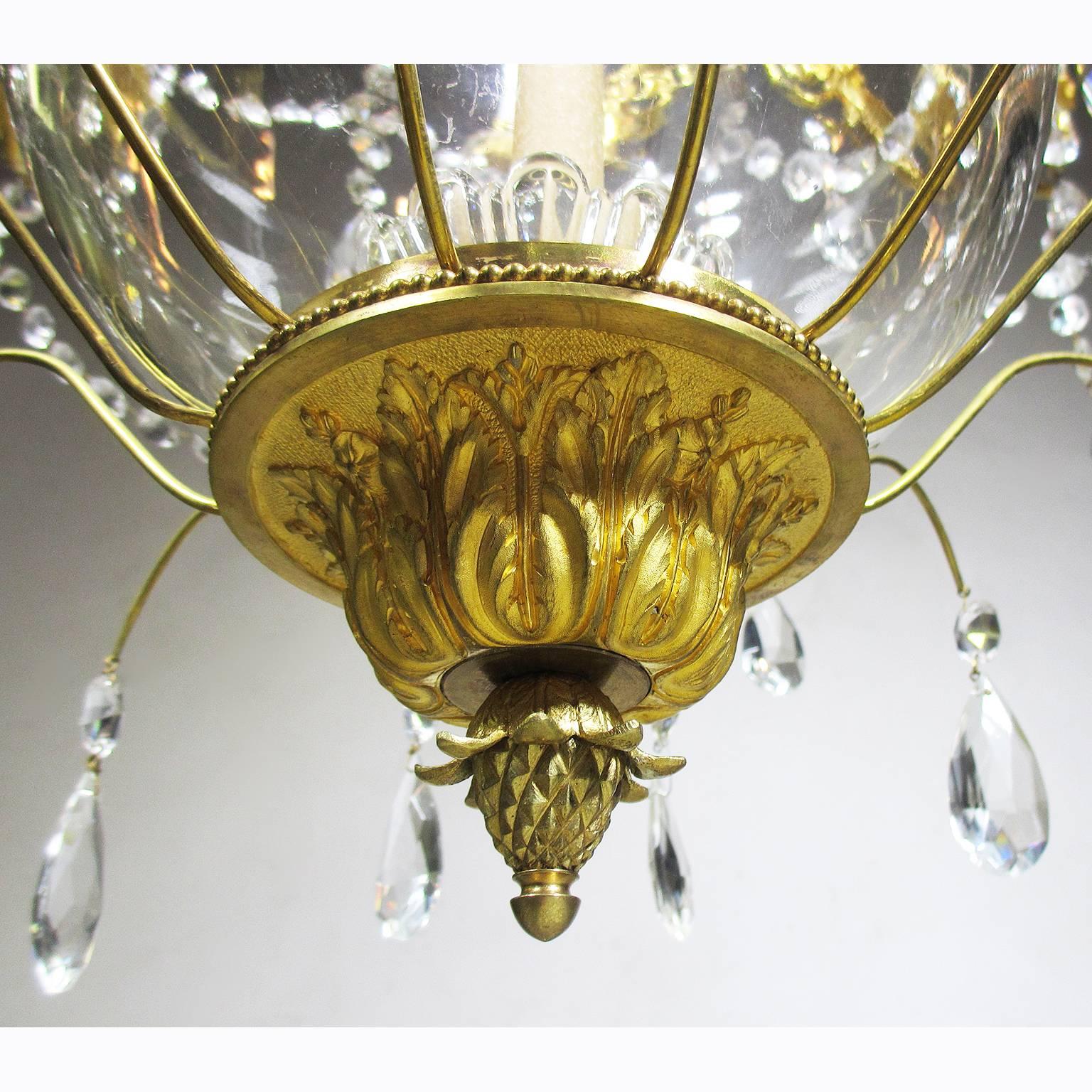 Lampadario in stile Luigi XV del XIX secolo in Ormolu e vetro tagliato di Mottheau et Fils in vendita 3