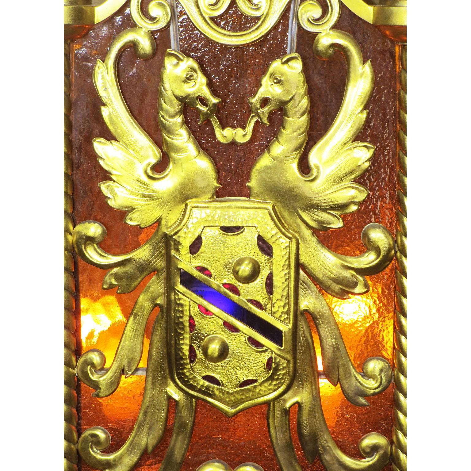 Français Lanterne suspendue de style néoclassique français du 19e-20e siècle en bronze doré en vente