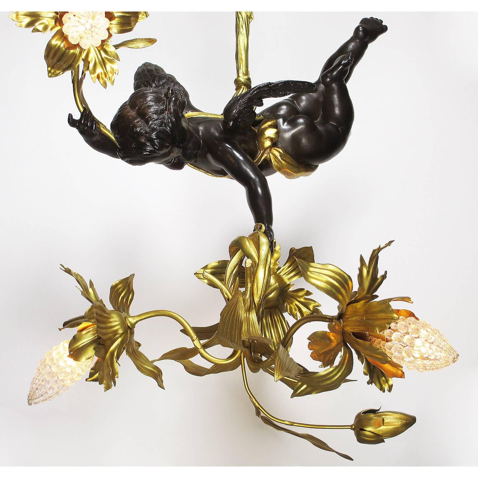 Belle Époque Fine French Belle Epoque Patinated and Gilt Bronze Hovering Cherub Chandelier For Sale