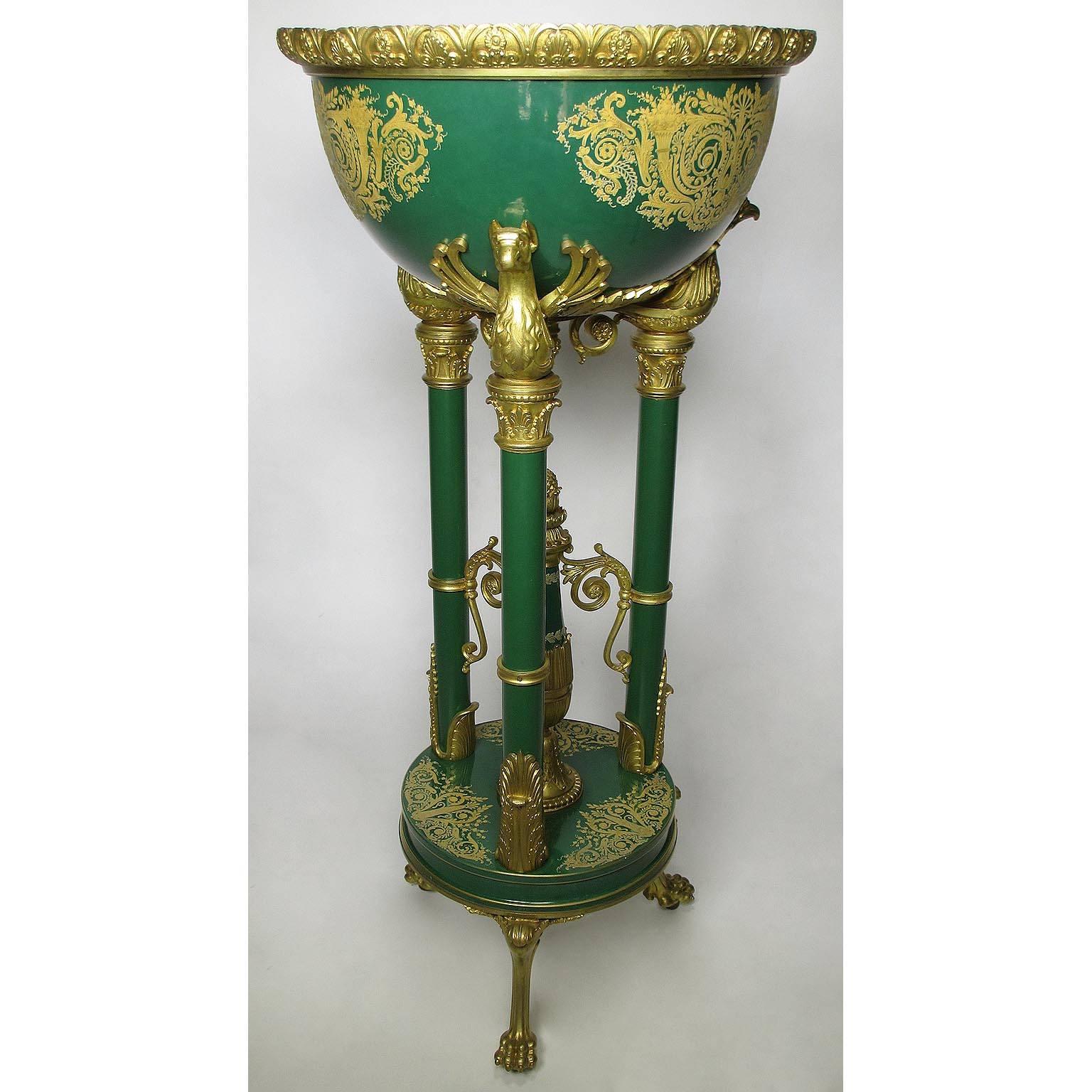 Fine French 19th Century Napoleon III Gilt Bronze-Mounted Porcelain Planter In Good Condition For Sale In Los Angeles, CA