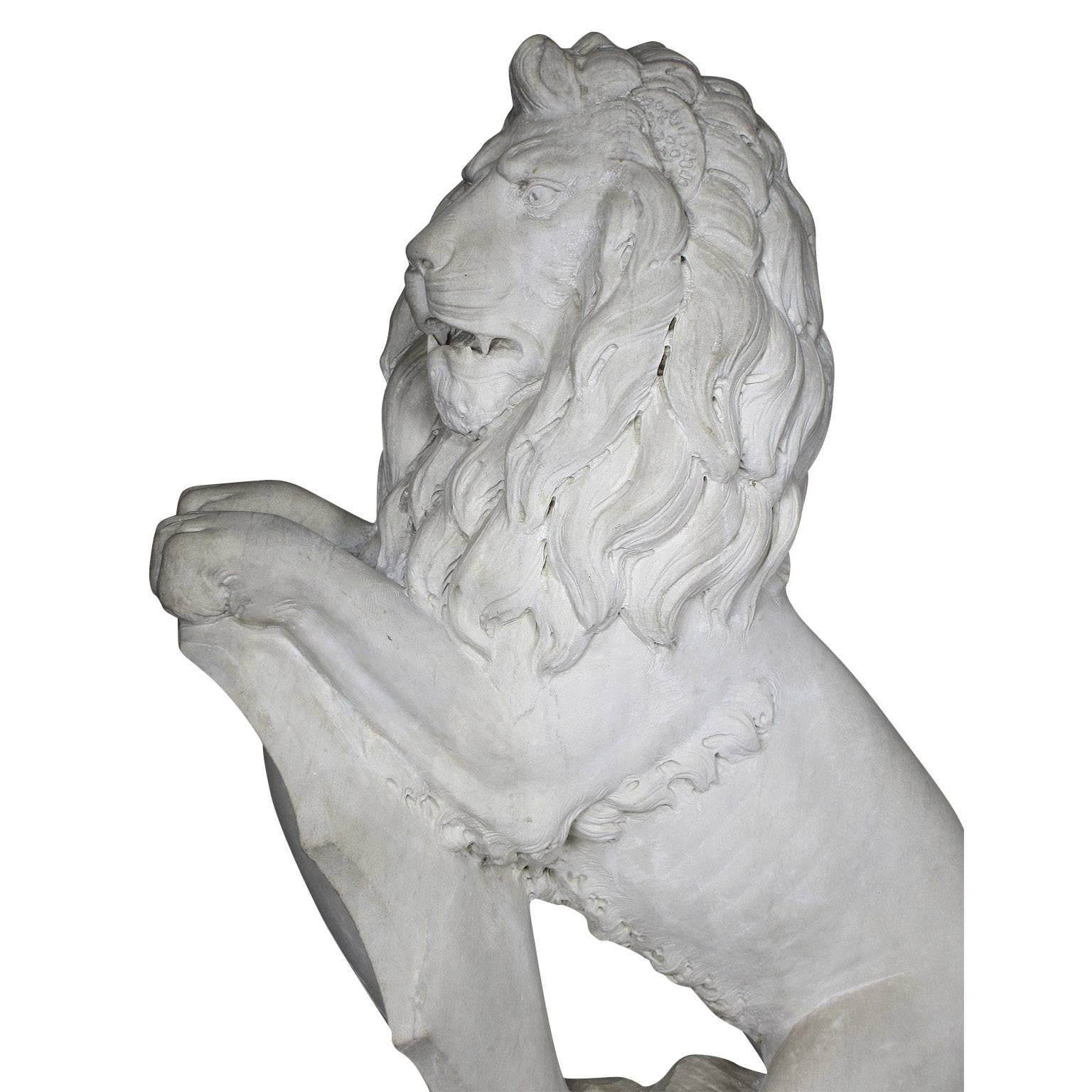 Palatial Pair of English Baroque Style 19th Century Carved Marble Sitting Lions For Sale 7