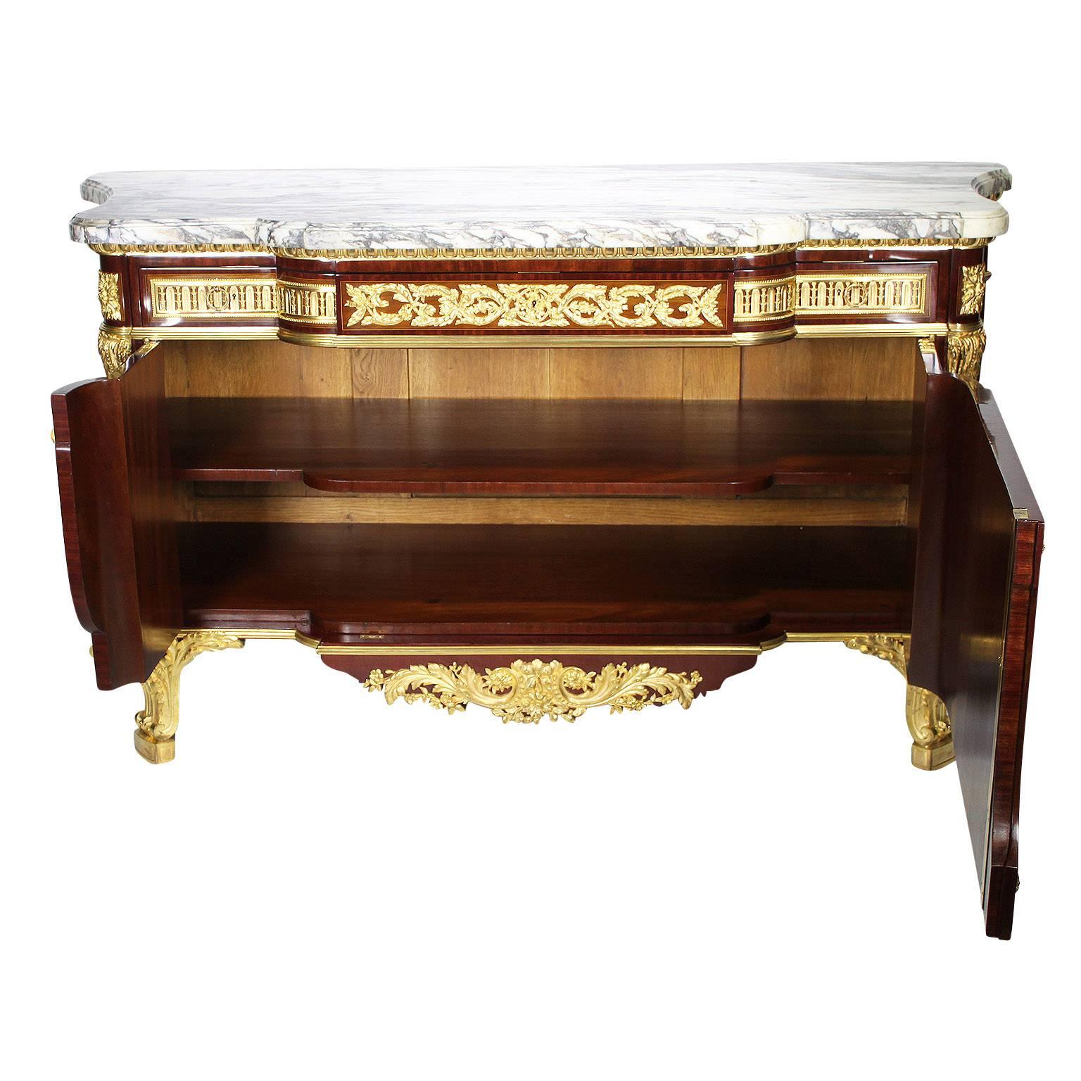 Fine French 19th Century Louis XVI Style Ormolu-Mounted Tulipwood Commode For Sale 2