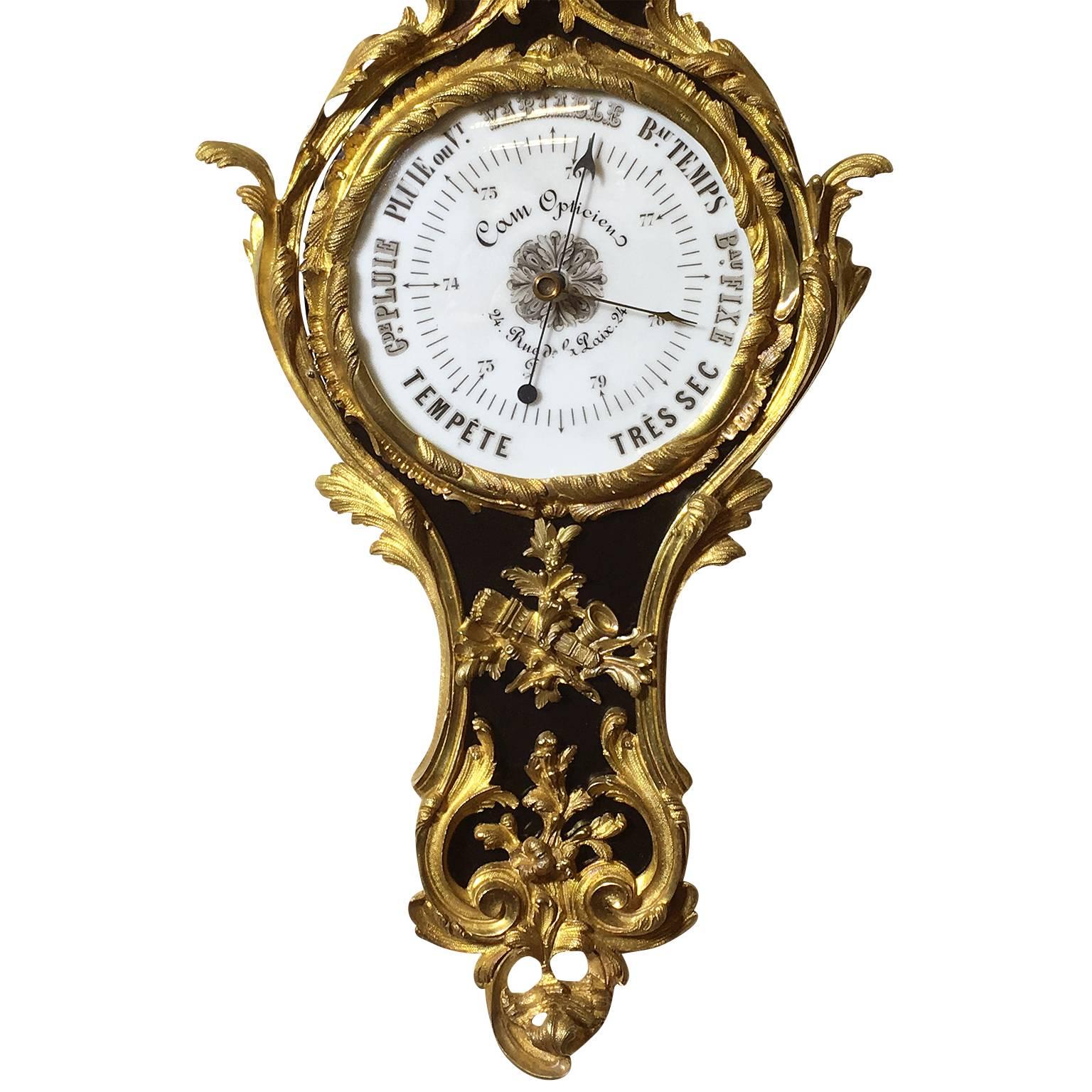 Ébénisé Paire d'horloges et de baromètres à cartel ébonisé de style Louis XV du XIXe siècle en vente