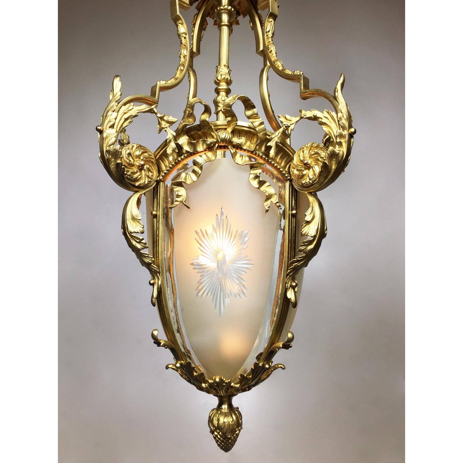 French, 19th-20th Century Louis XV Style Gilt Bronze and Glass Lantern In Good Condition For Sale In Los Angeles, CA