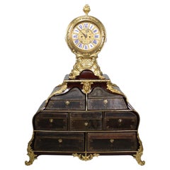 Cartonnier français du 19ème siècle de style Louis XV monté en bronze doré et en cuir
