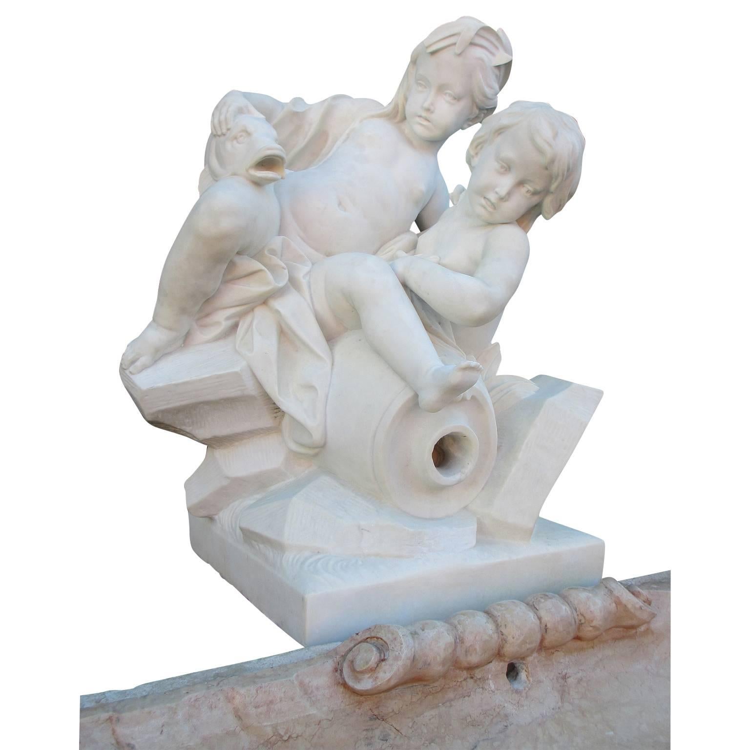 Allegorischer Gartenbrunnen aus weißem Marmor mit Putten, geschnitzt, 19. Jahrhundert (Französisch) im Angebot