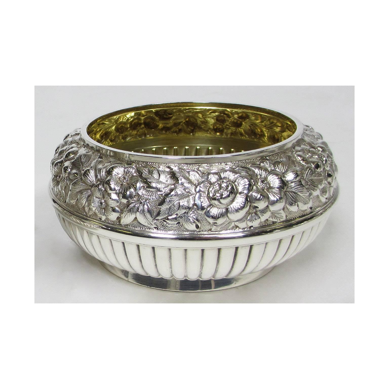 Geo C. Shreve & Co. un set da tè e caffè in argento sterling finemente cesellato di sei pezzi in vendita 2