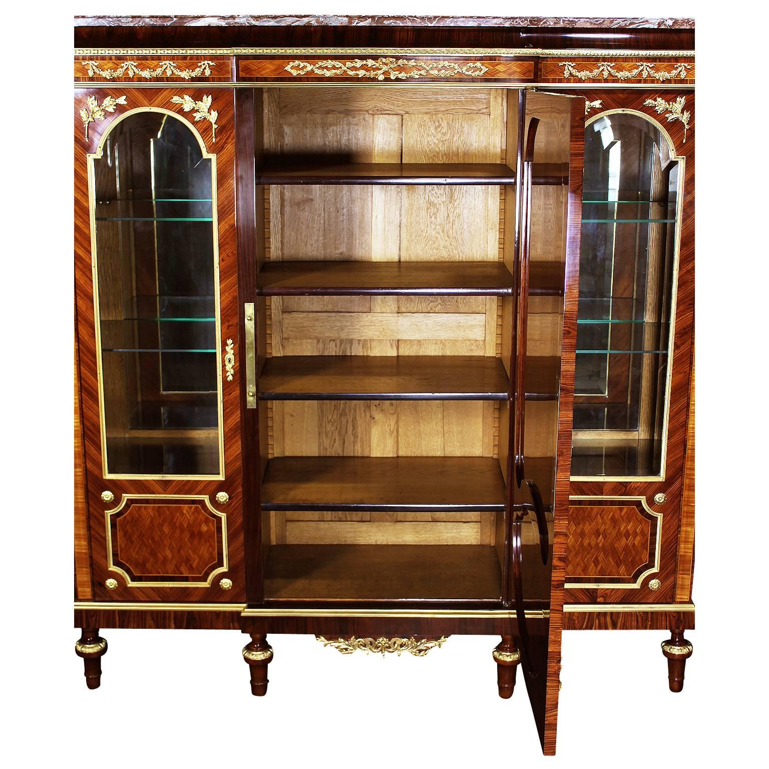 French 19th-20th Century Louis XVI Style Mahogany, Kingwood Parquetry Vitrine For Sale 4